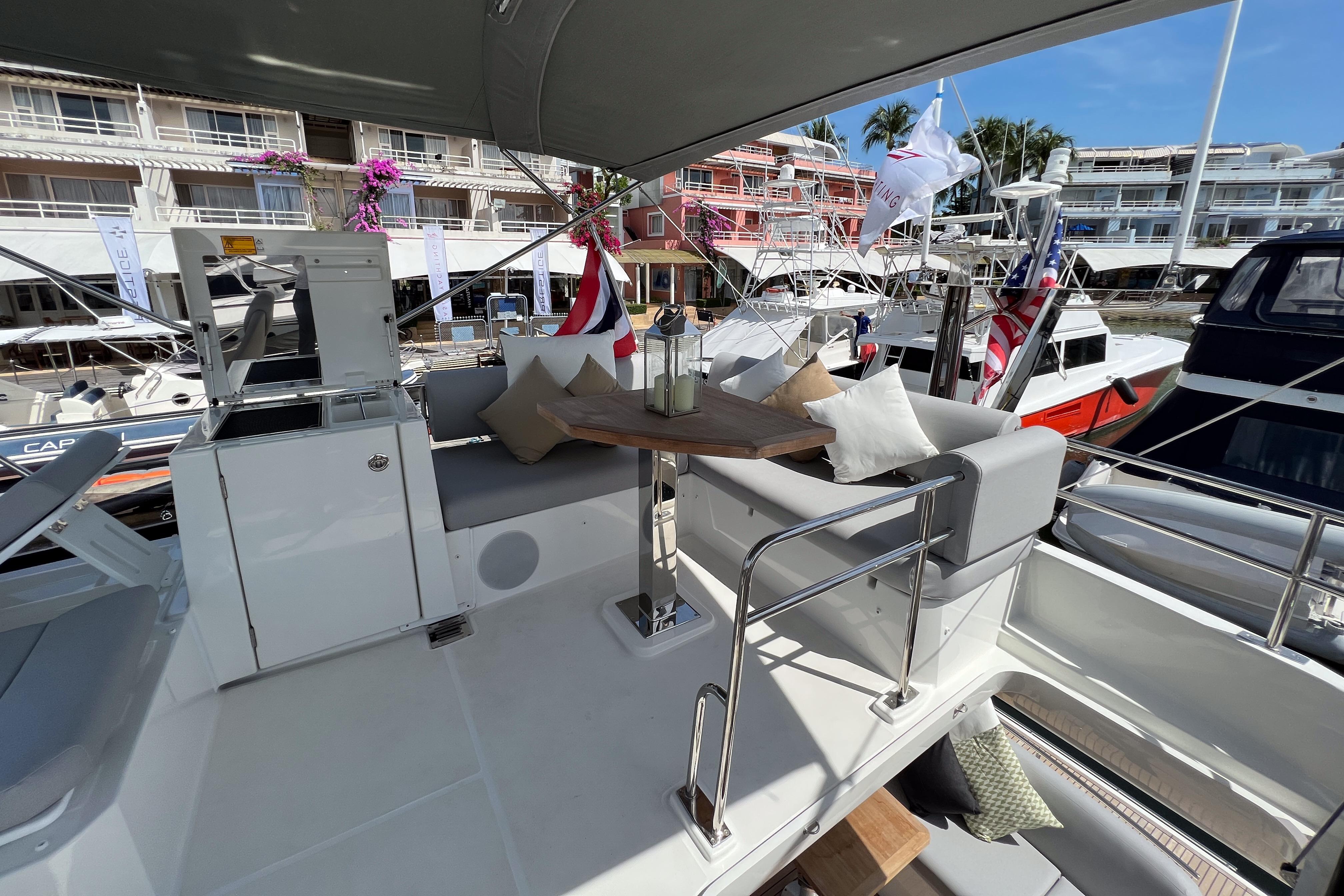沛海馳 Prestige Yachts