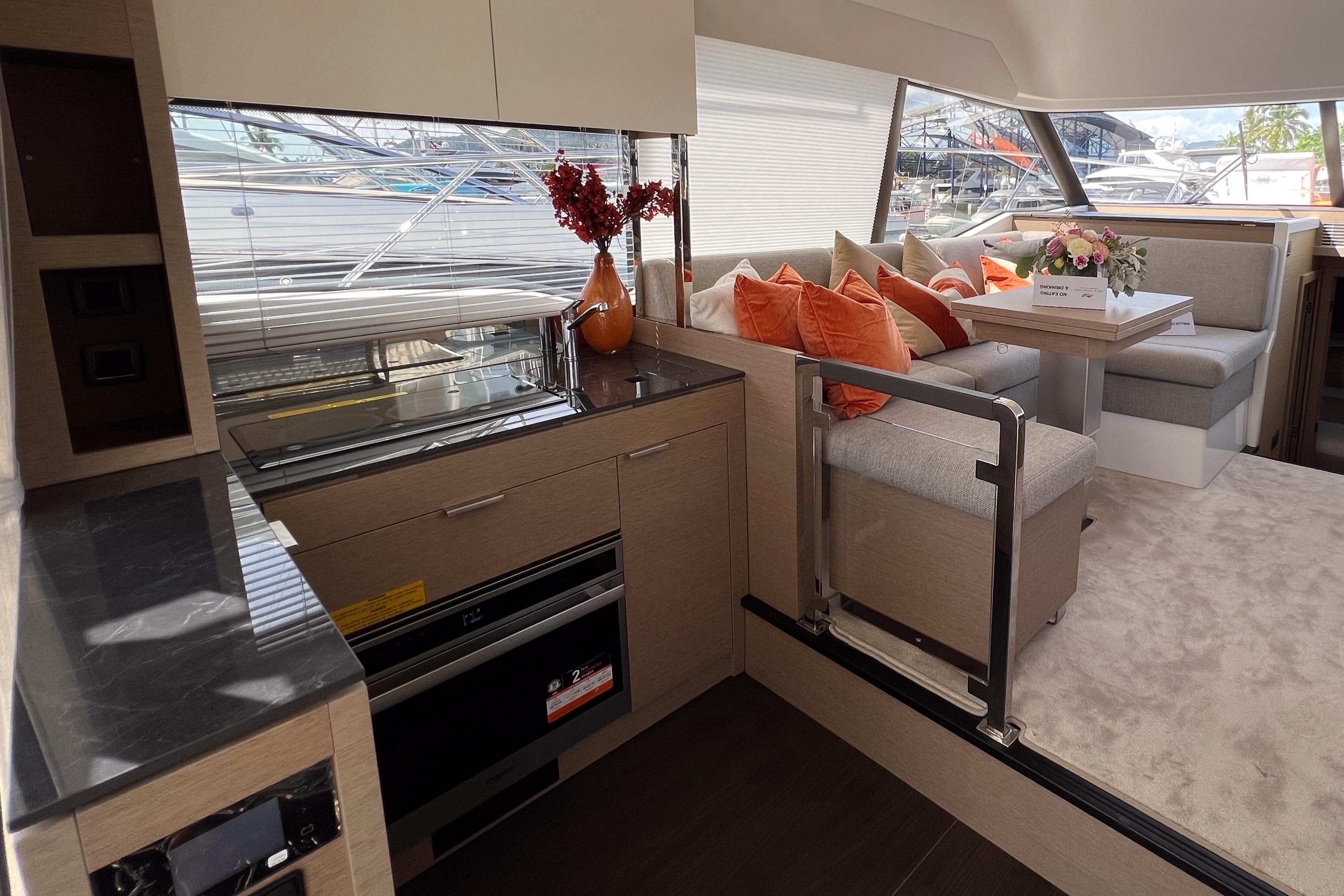 沛海馳 Prestige Yachts