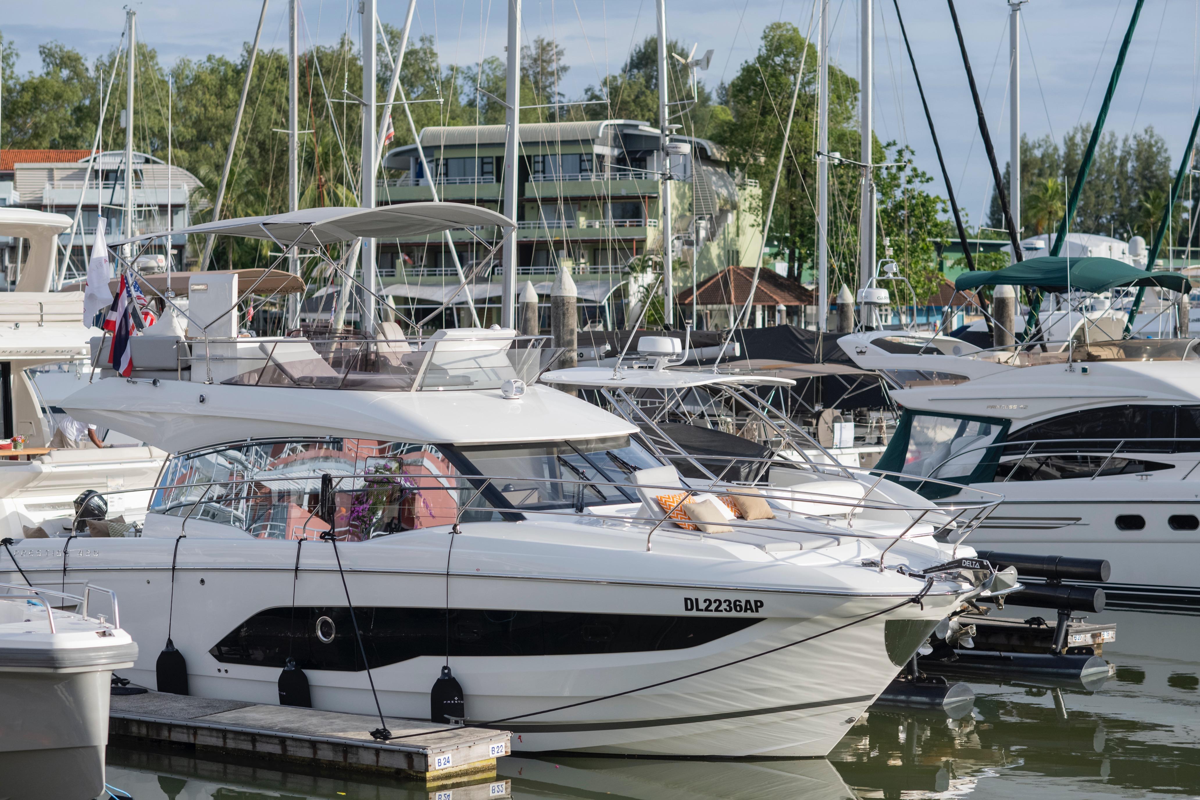 沛海馳 Prestige Yachts