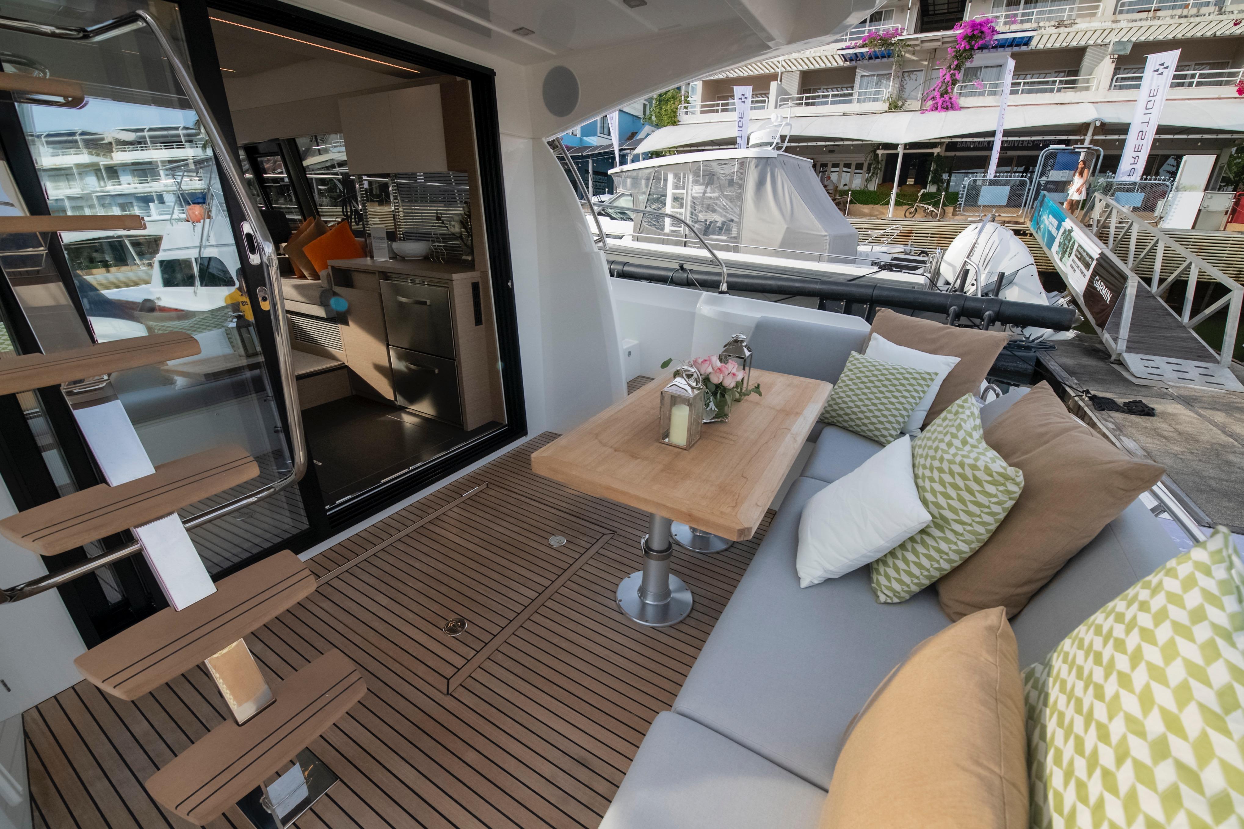 沛海馳 Prestige Yachts
