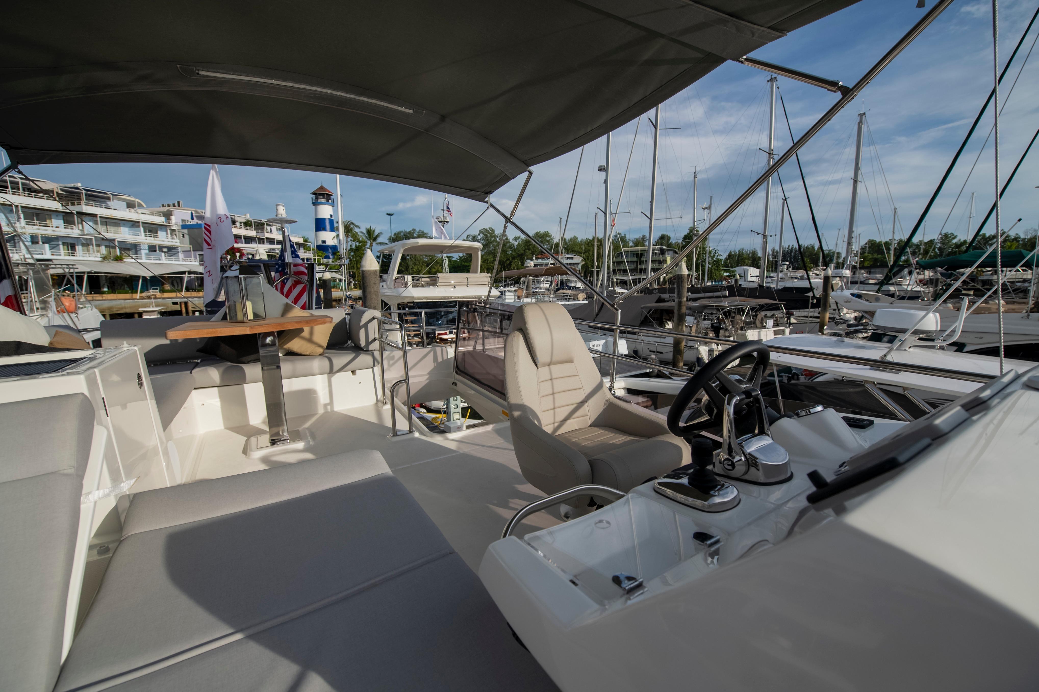 沛海馳 Prestige Yachts
