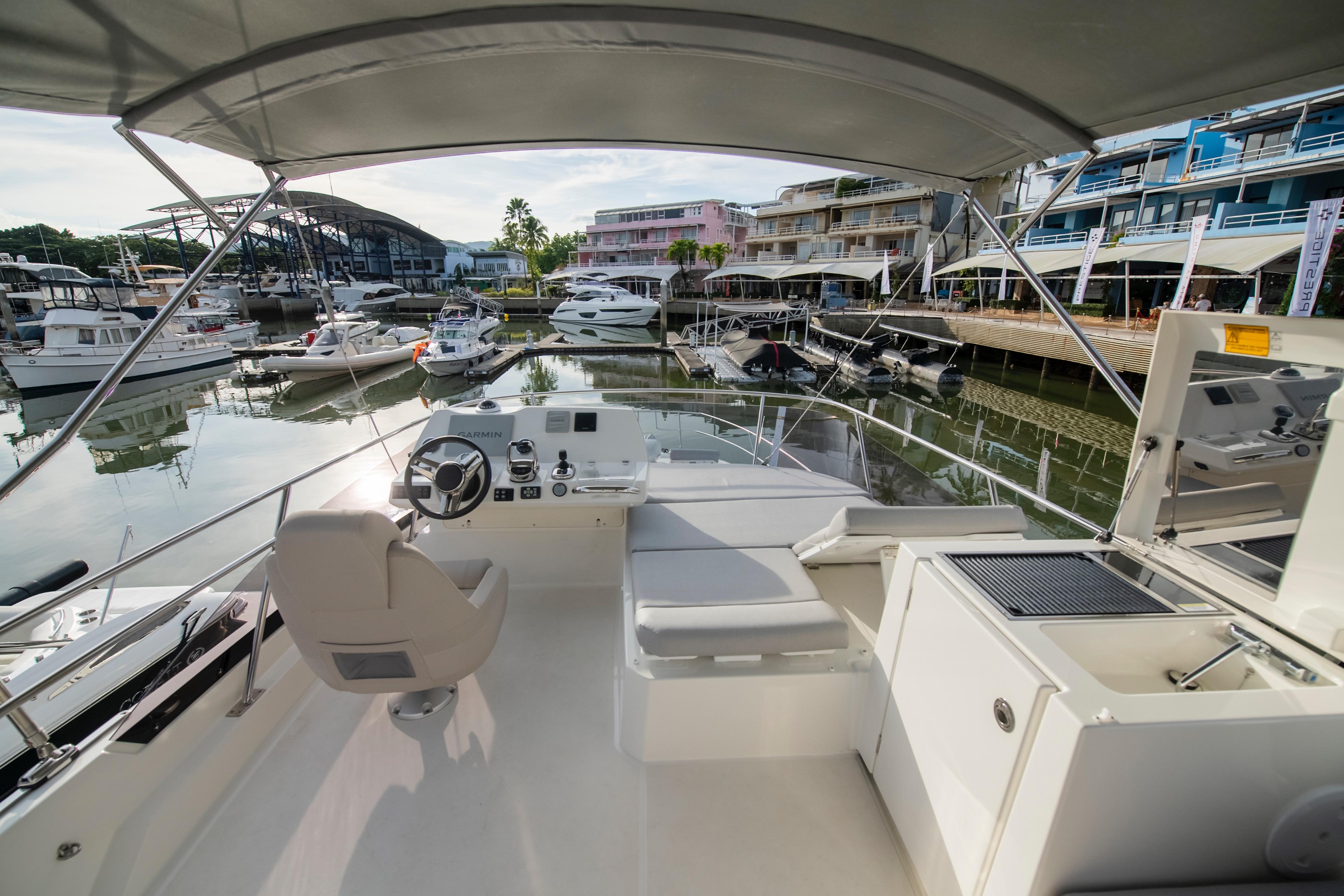 沛海馳 Prestige Yachts