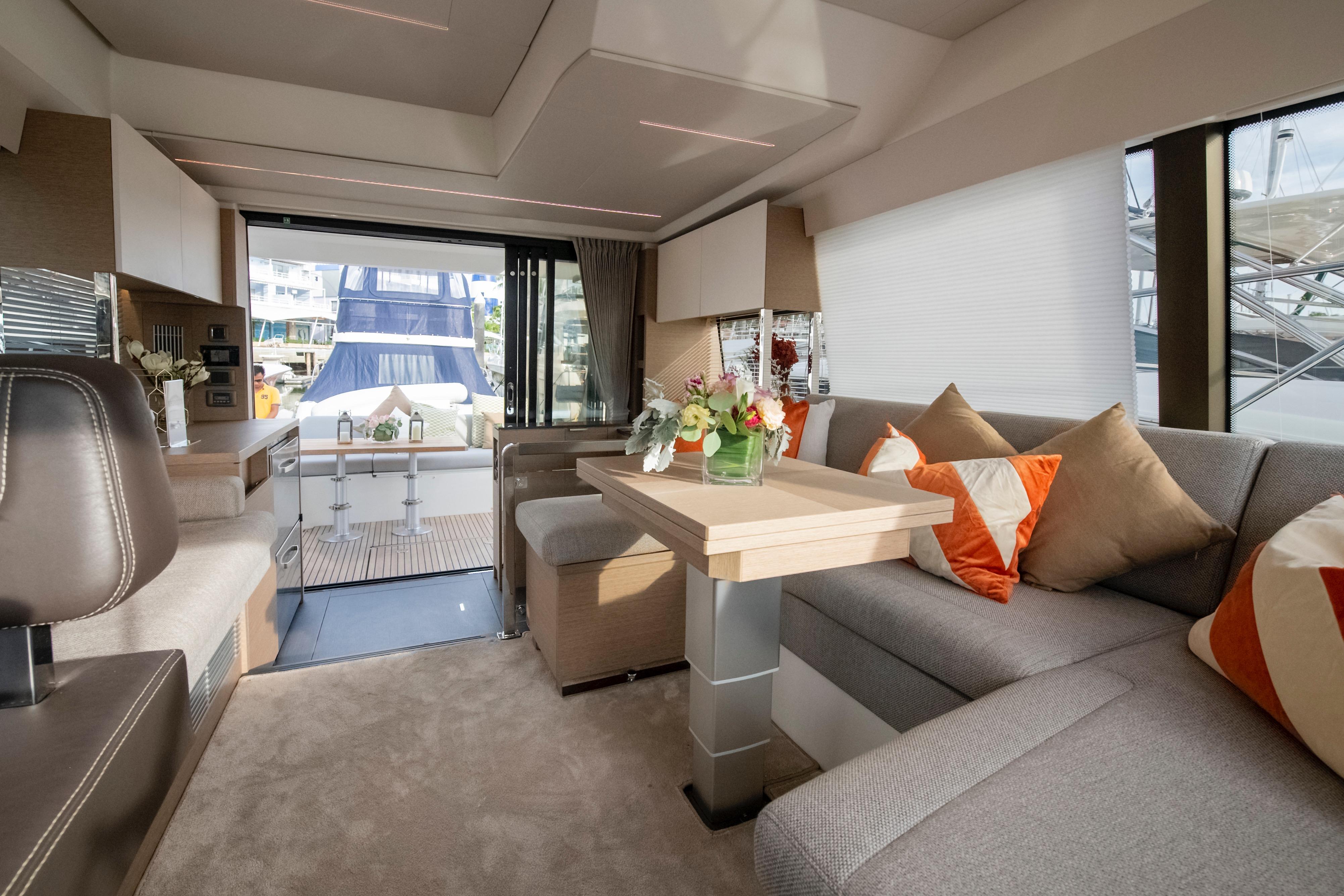 沛海馳 Prestige Yachts