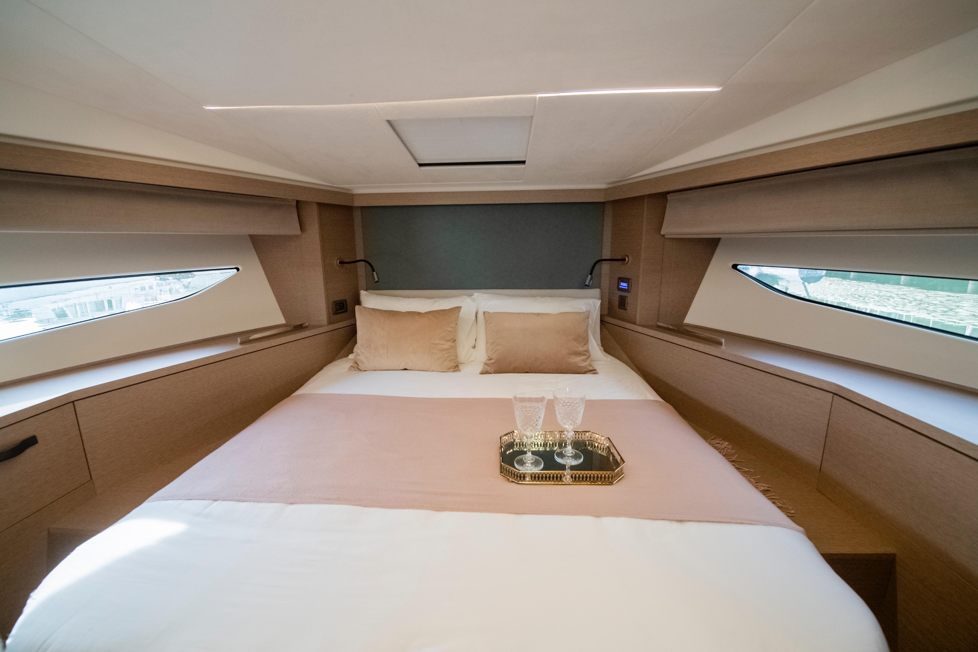 沛海馳 Prestige Yachts