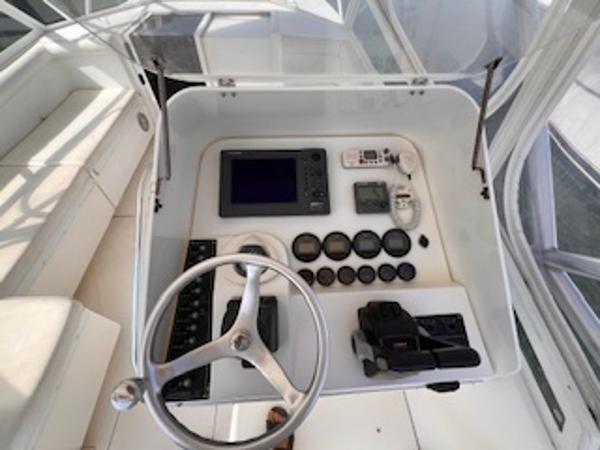 35' Contender, Listing Number 100917661, - Photo No. 7