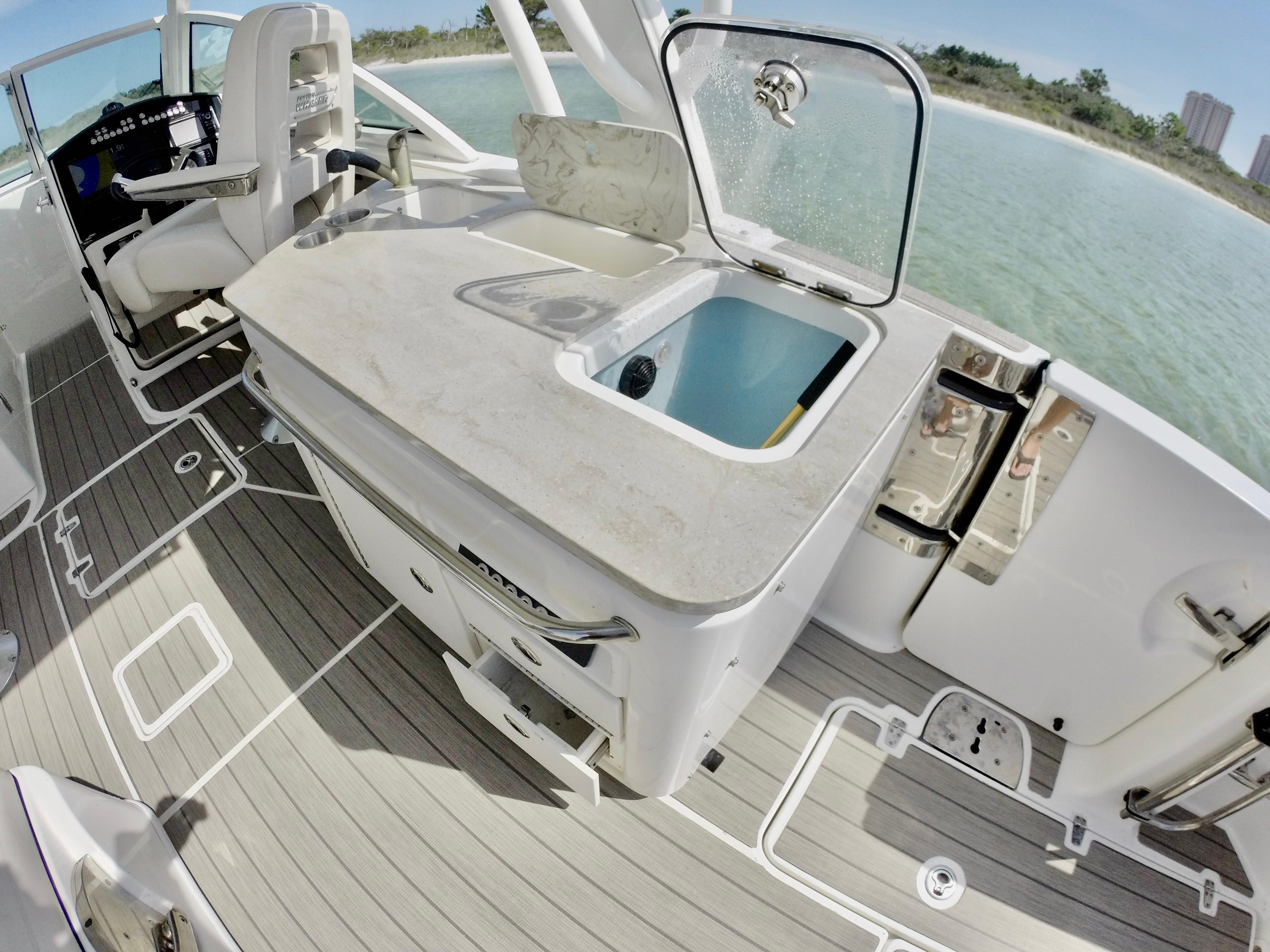 2016 Boston Whaler