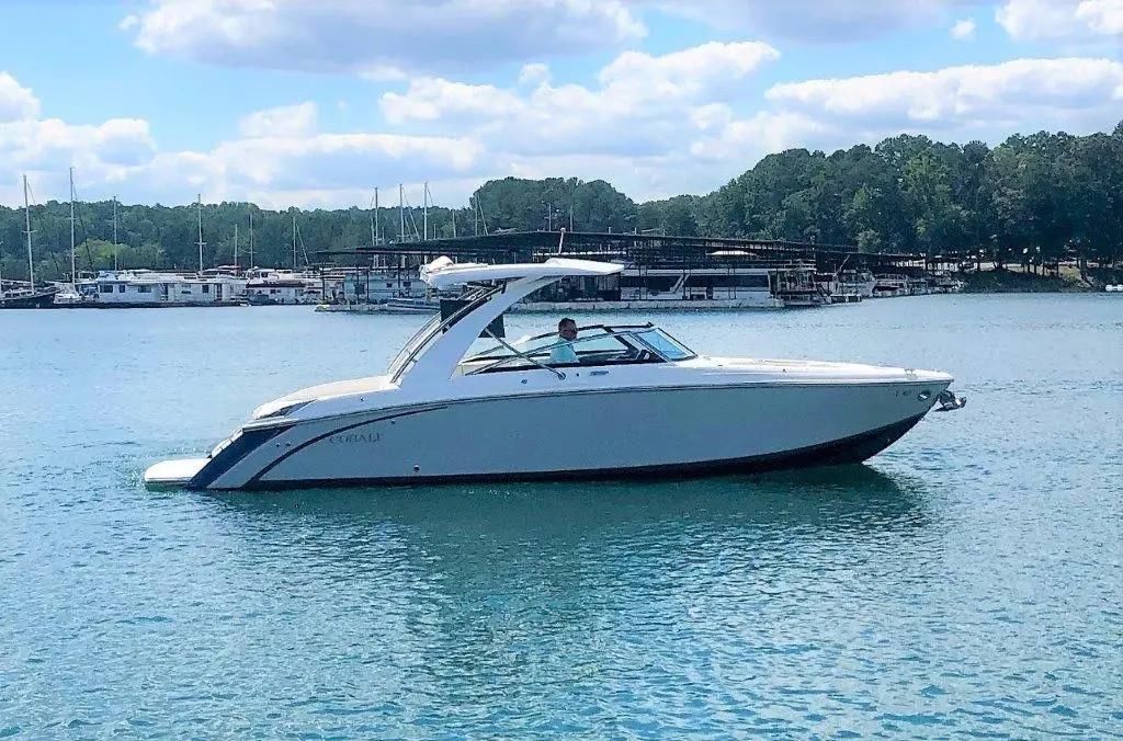  Yacht Photos Pics 2021-COBALT-R30