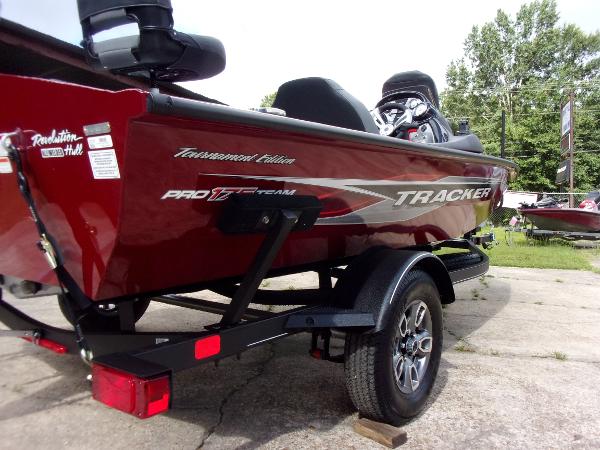 2022 Tracker Boats boat for sale, model of the boat is Pro Team 175 TXW TE & Image # 1 of 27