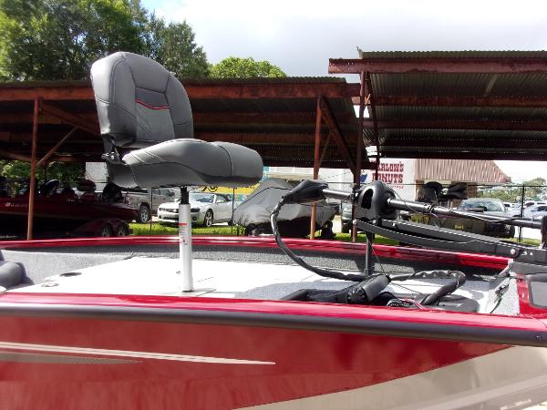 2022 Tracker Boats boat for sale, model of the boat is Pro Team 175 TXW TE & Image # 11 of 27