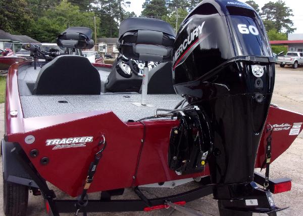 2022 Tracker Boats boat for sale, model of the boat is Pro Team 175 TXW TE & Image # 26 of 27