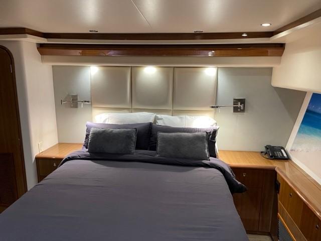 Viking 74 6C - Master Stateroom