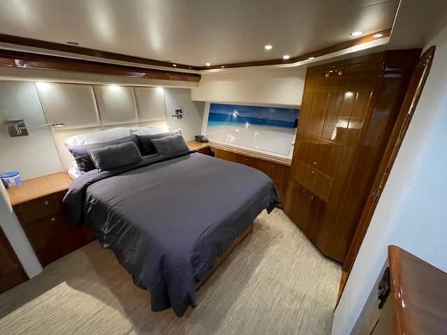 Viking 74 6C - Master Stateroom