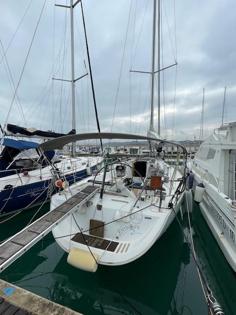 39' Beneteau 2008