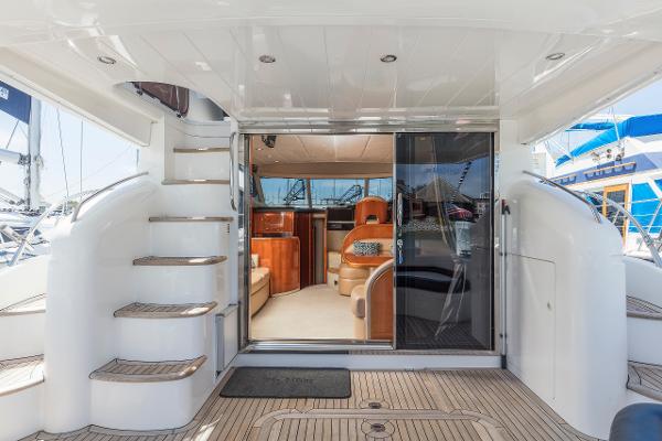 2007 Viking Sport Cruiser yacht interior with elegant seating and modern design.