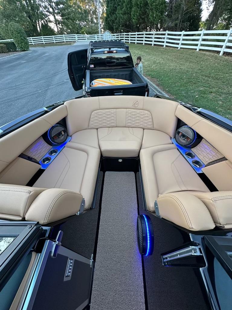 2024 MasterCraft X22