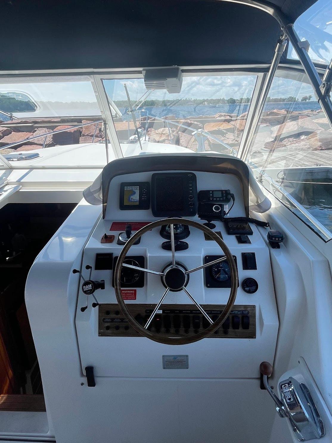 2003-mainship-pilot-34-power-9463251-20240710115710733-1_XLARGE