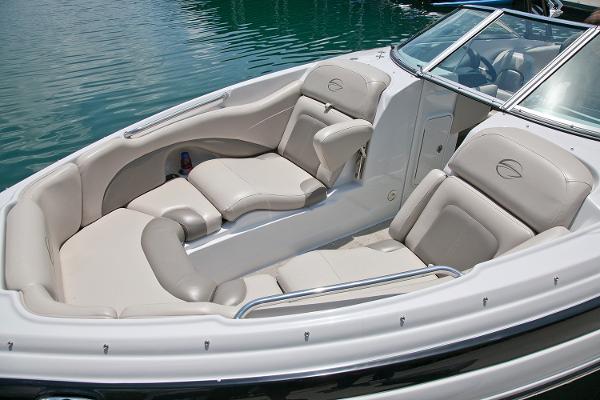 2021 Crownline boat for sale, model of the boat is 255 SS & Image # 5 of 9