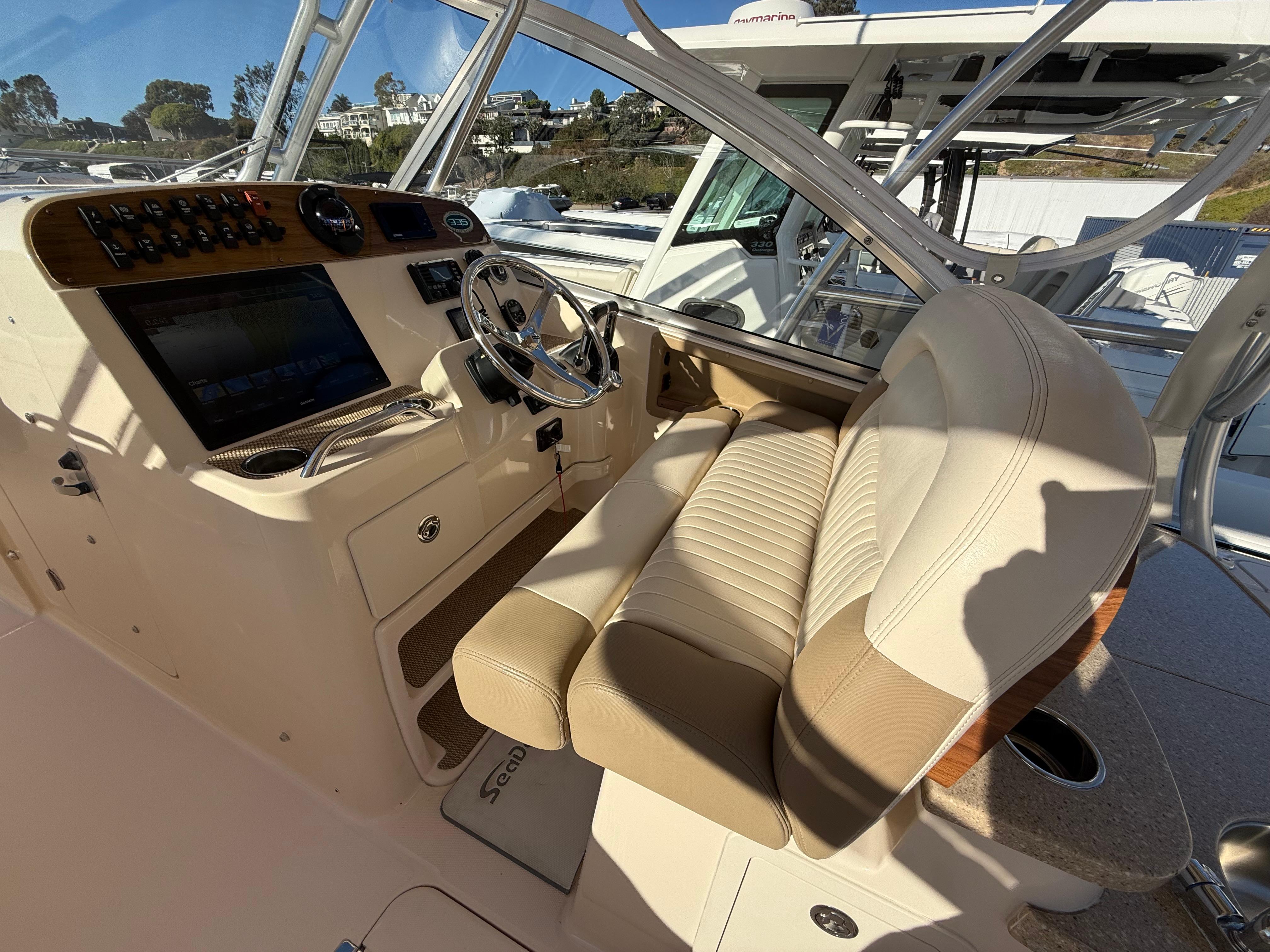 2013 Grady-White Freedom 335 #T418H inventory image at Sun Country Marine Group, Newport Beach 2013 Grady-White Freedom 335 #T418H inventory image at Sun Country Marine Group, Newport Beach