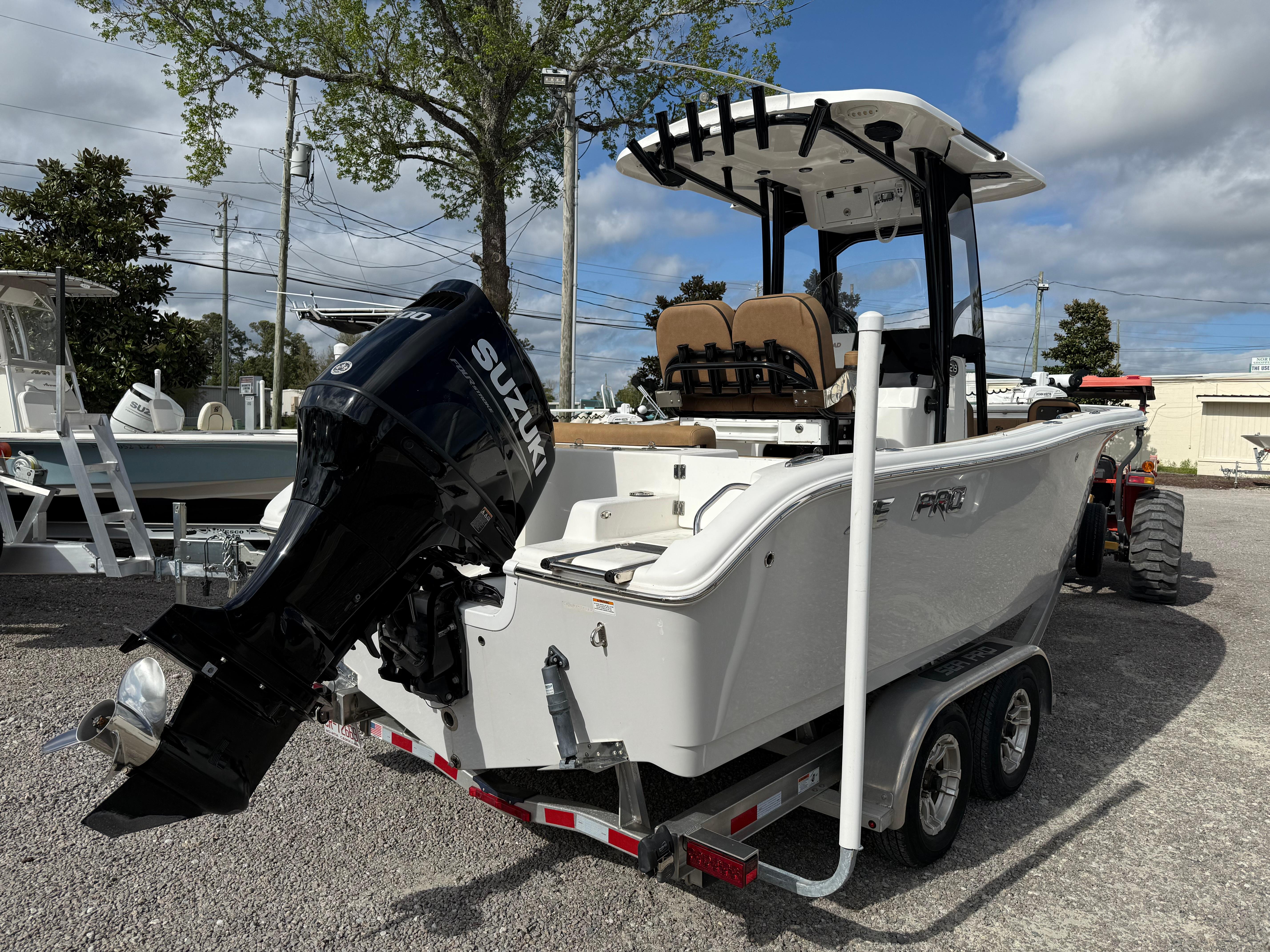 2022-sea-pro-219-center-console-power-9743259-20250410094557772-1_XLARGE