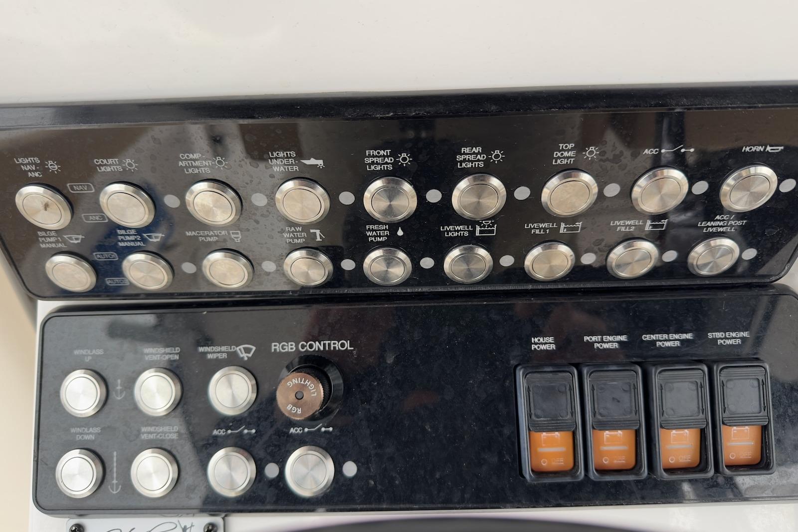 NC 10514 RC Knot 10 Yacht Sales NC 10514 RC Knot 10 Yacht Sales