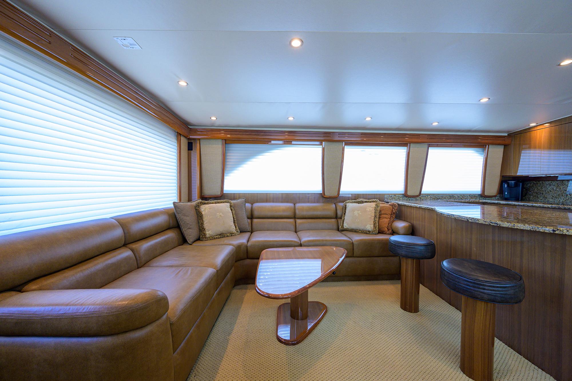 Viking 64 Double Play IV - Salon, Seating and Table