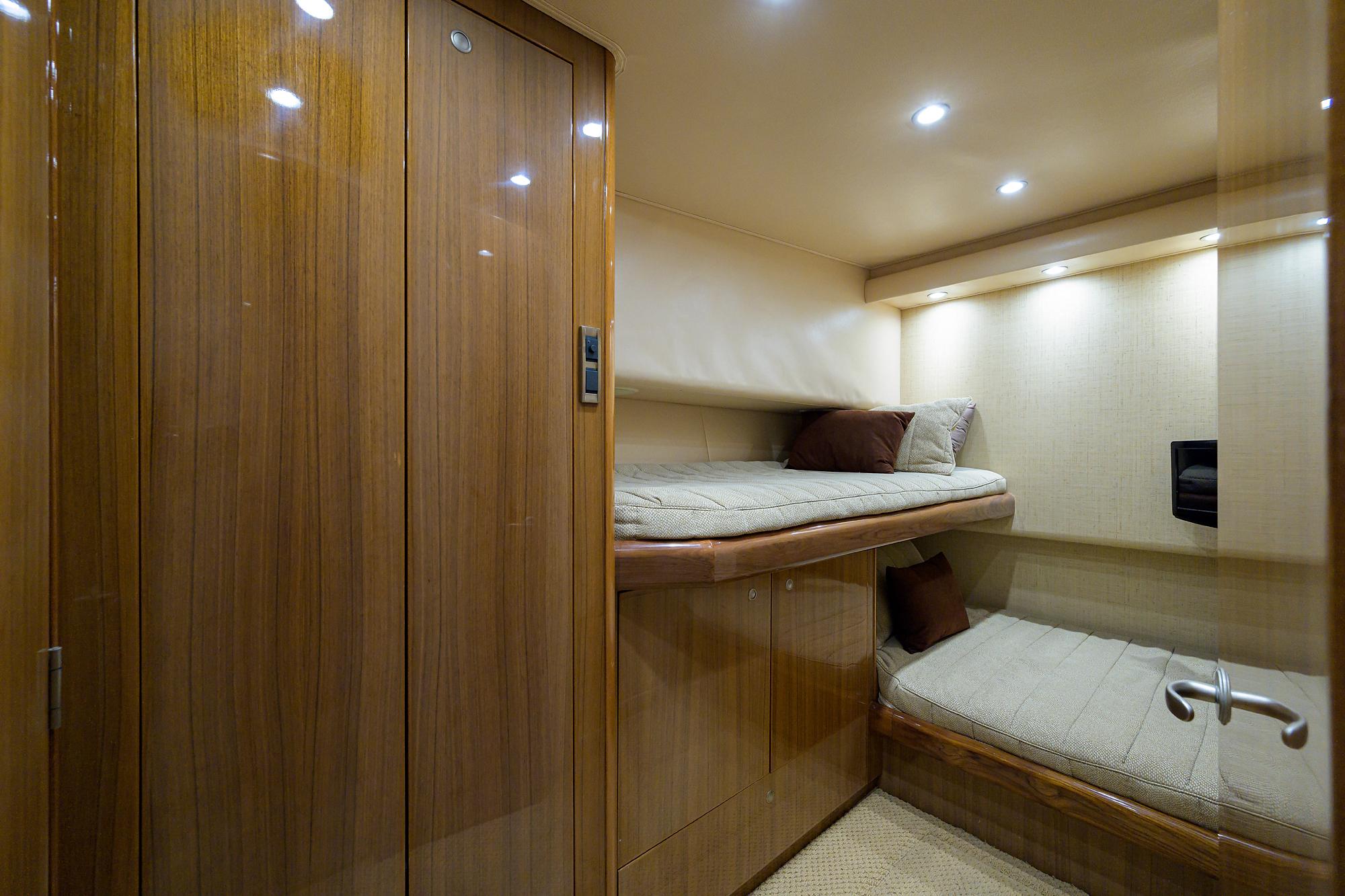 Viking 64 Double Play IV - Starboard Guest Stateroom, Crisscross berths