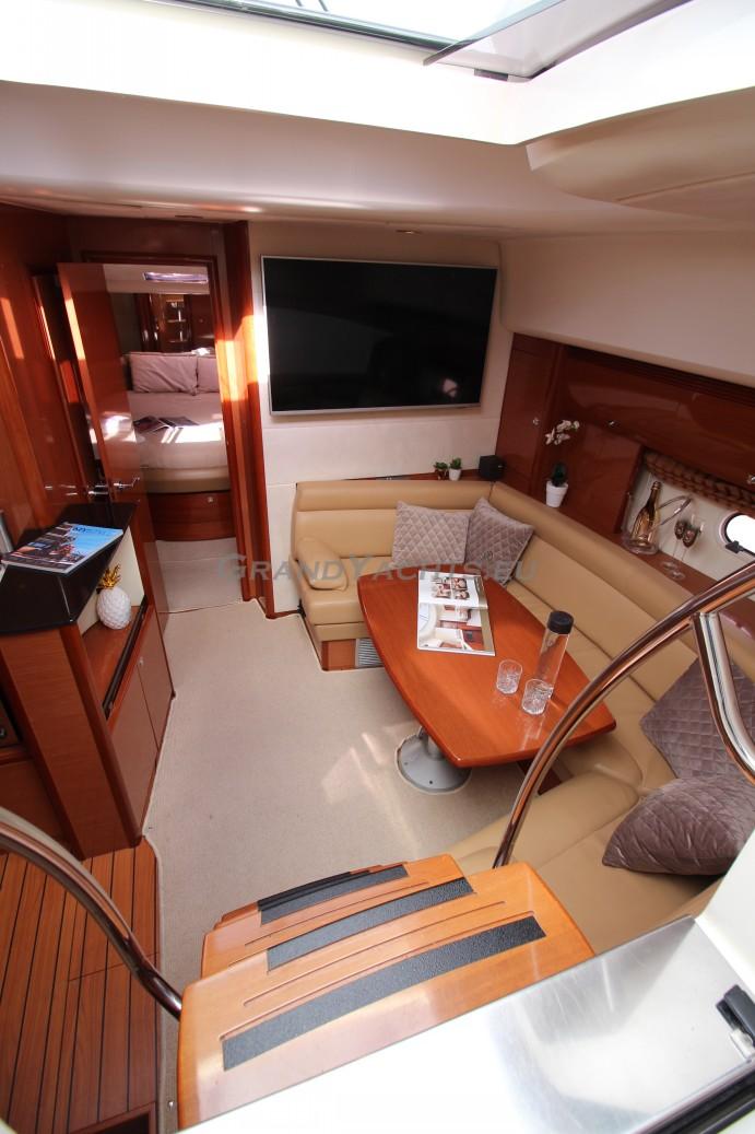 2009 Prestige 42S large 81