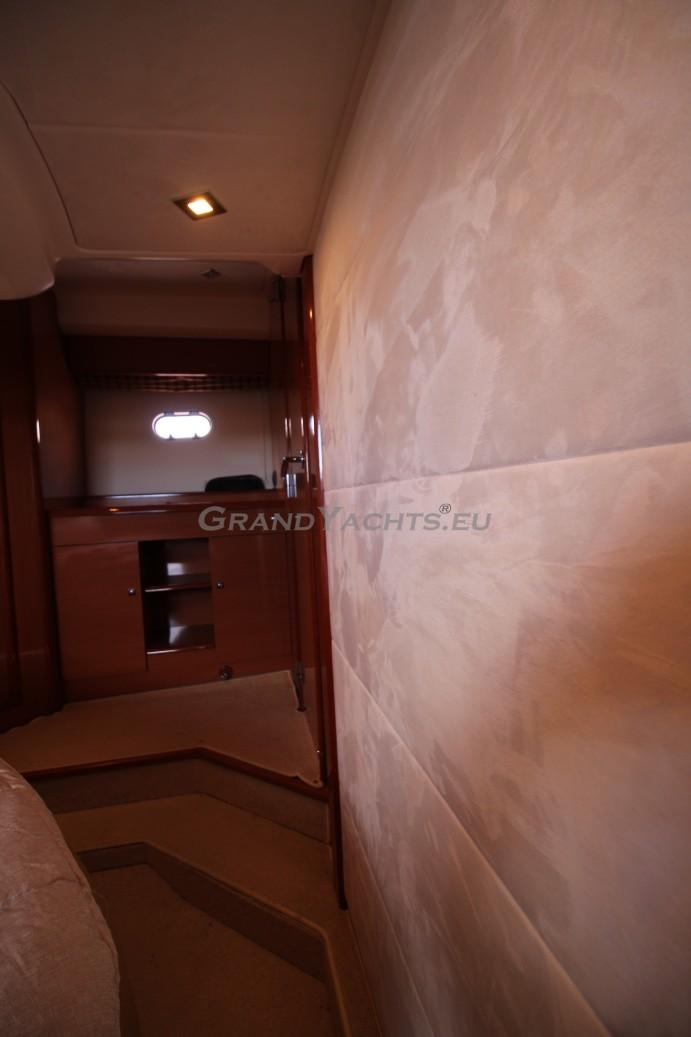 2009 Prestige 42S large 104