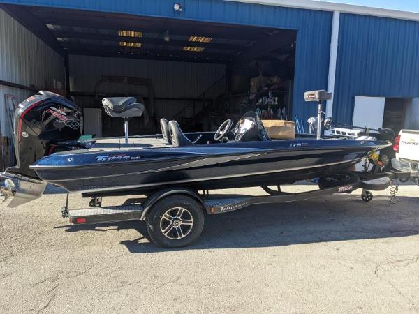 2022 Triton boat for sale, model of the boat is 179 TRX & Image # 3 of 26