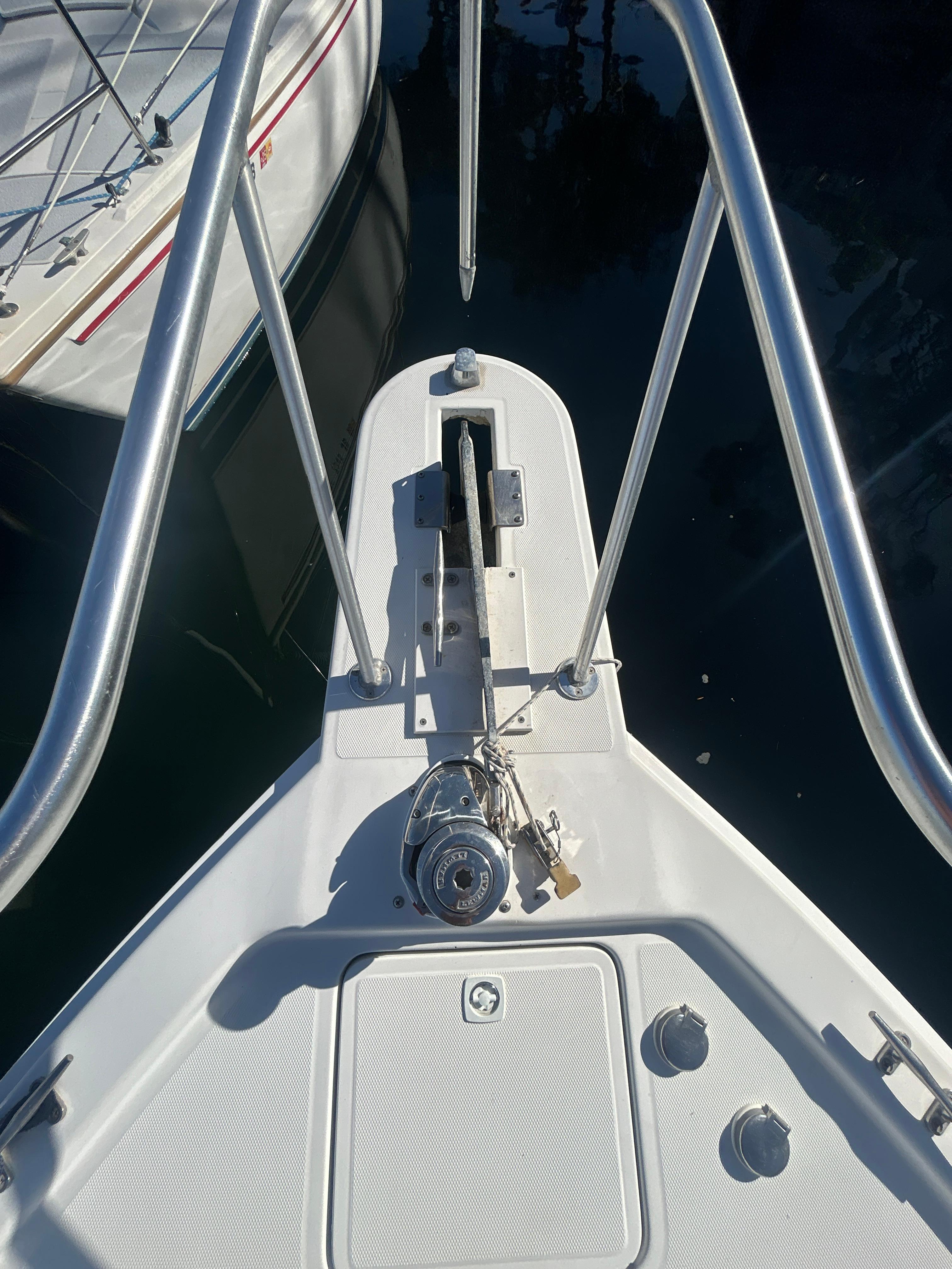 2000-mainship-pilot-34-power-9653207-20250115145031053-1_XLARGE