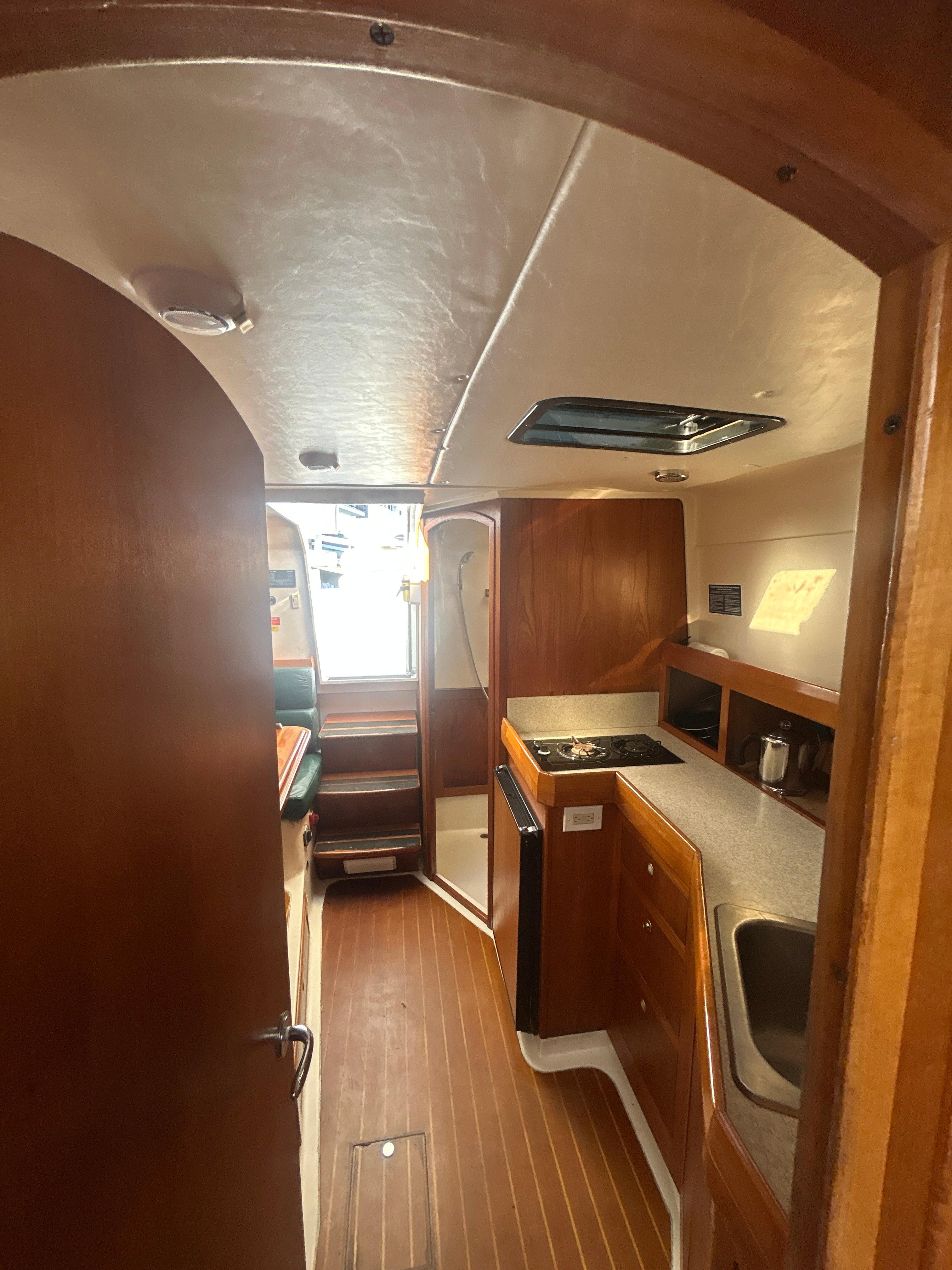 2000-mainship-pilot-34-power-9653207-20250115145055546-1_XLARGE