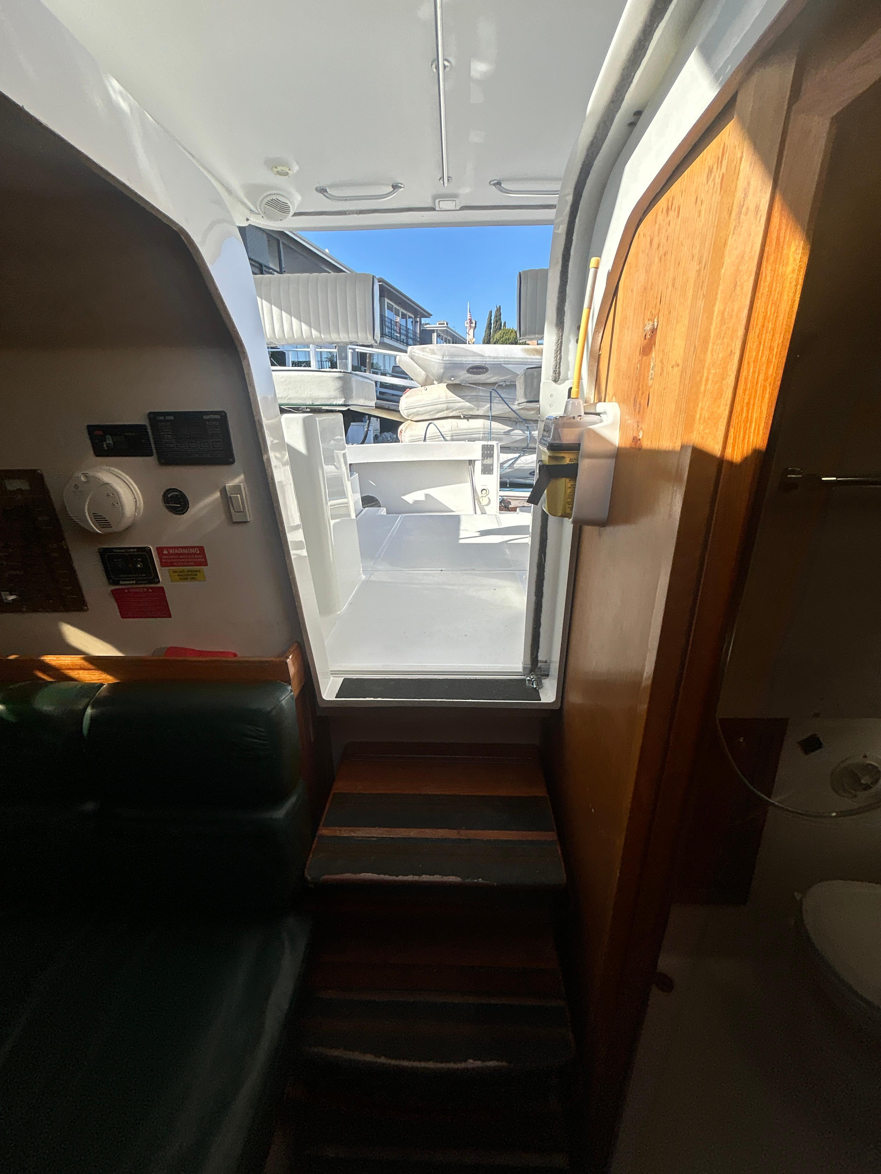 2000-mainship-pilot-34-power-9653207-20250115145059253-1_XLARGE