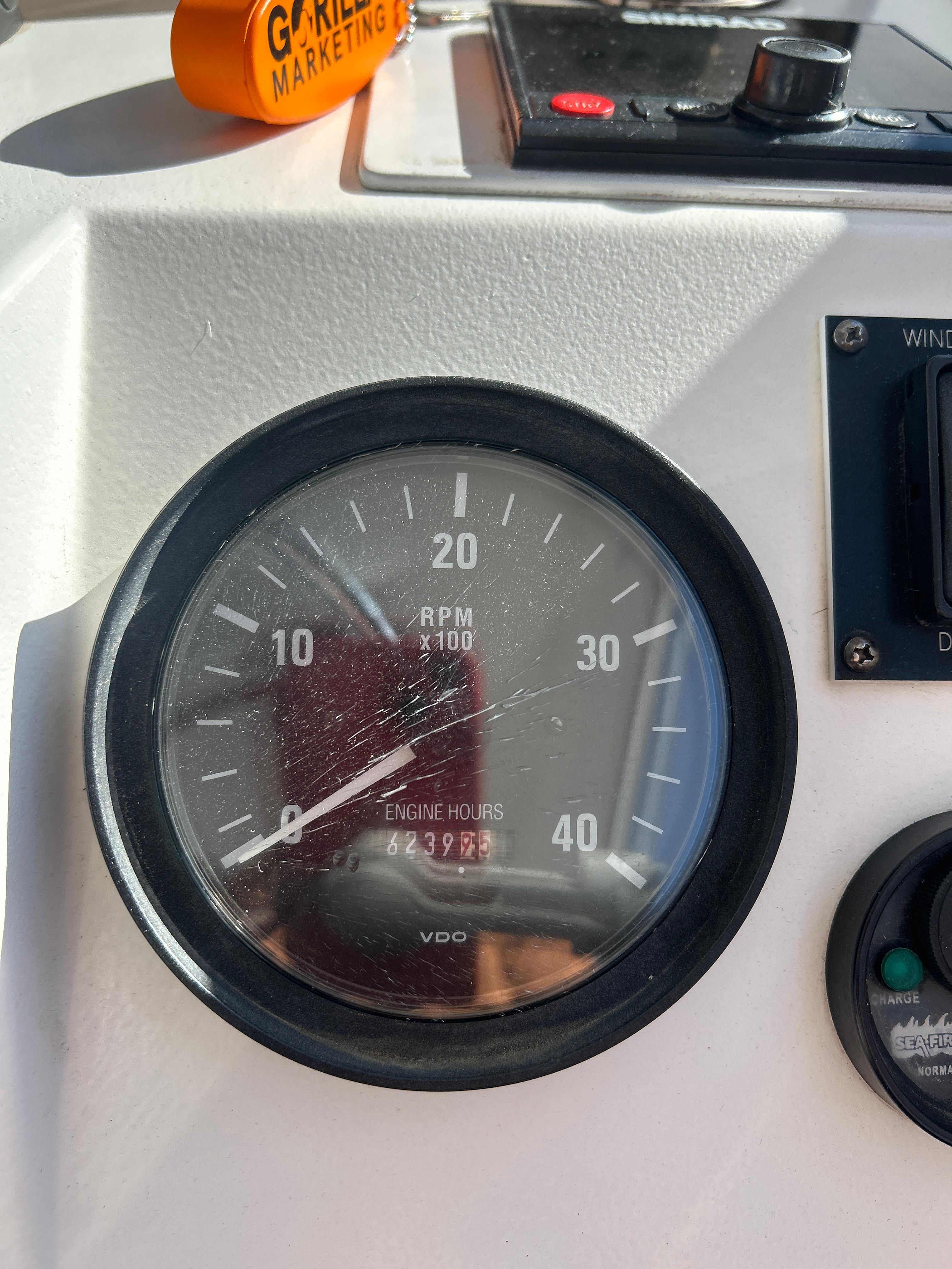 2000-mainship-pilot-34-power-9653207-20250115145129754-1_XLARGE