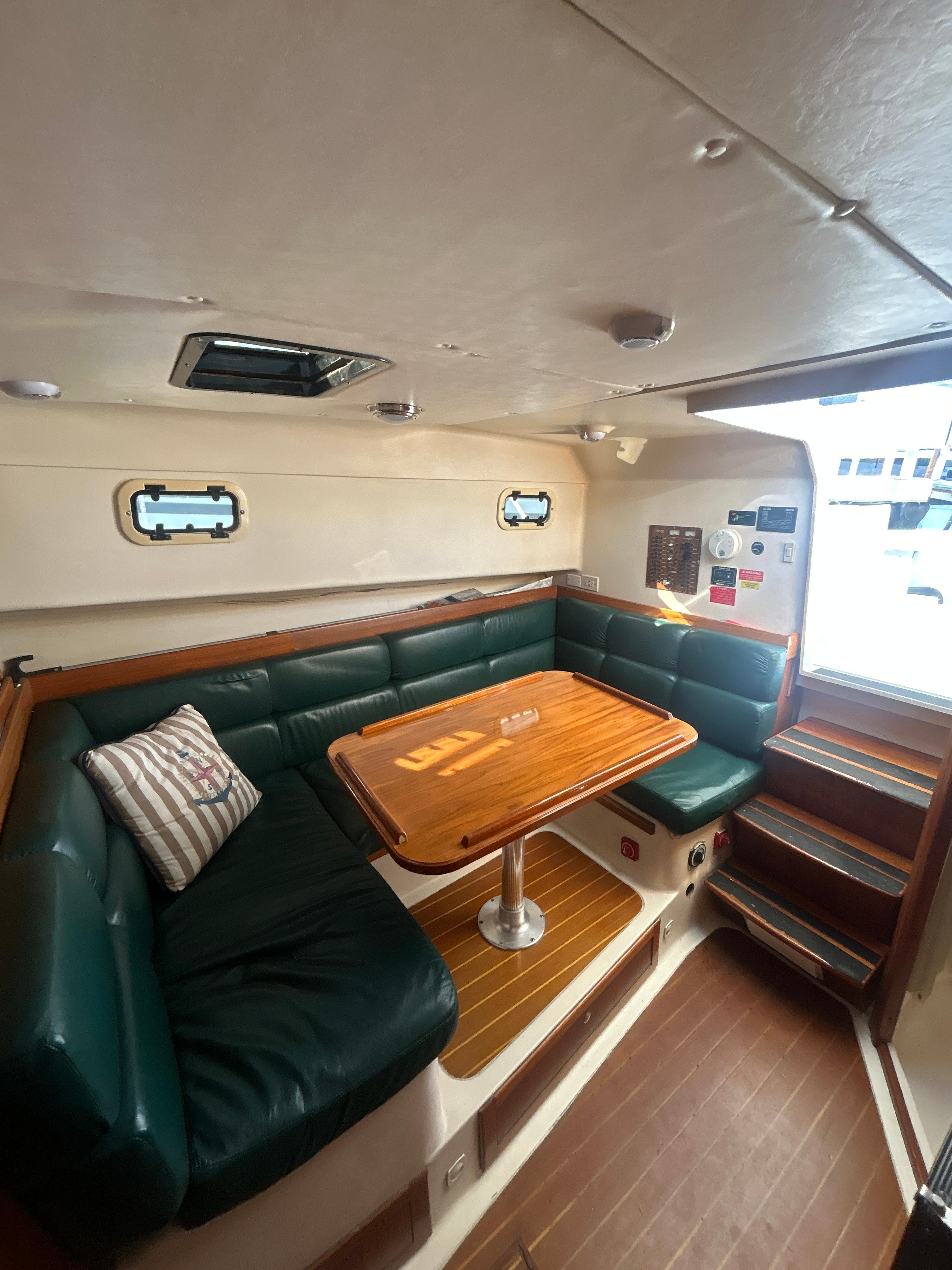 2000-mainship-pilot-34-power-9653207-20250115145157446-1_XLARGE