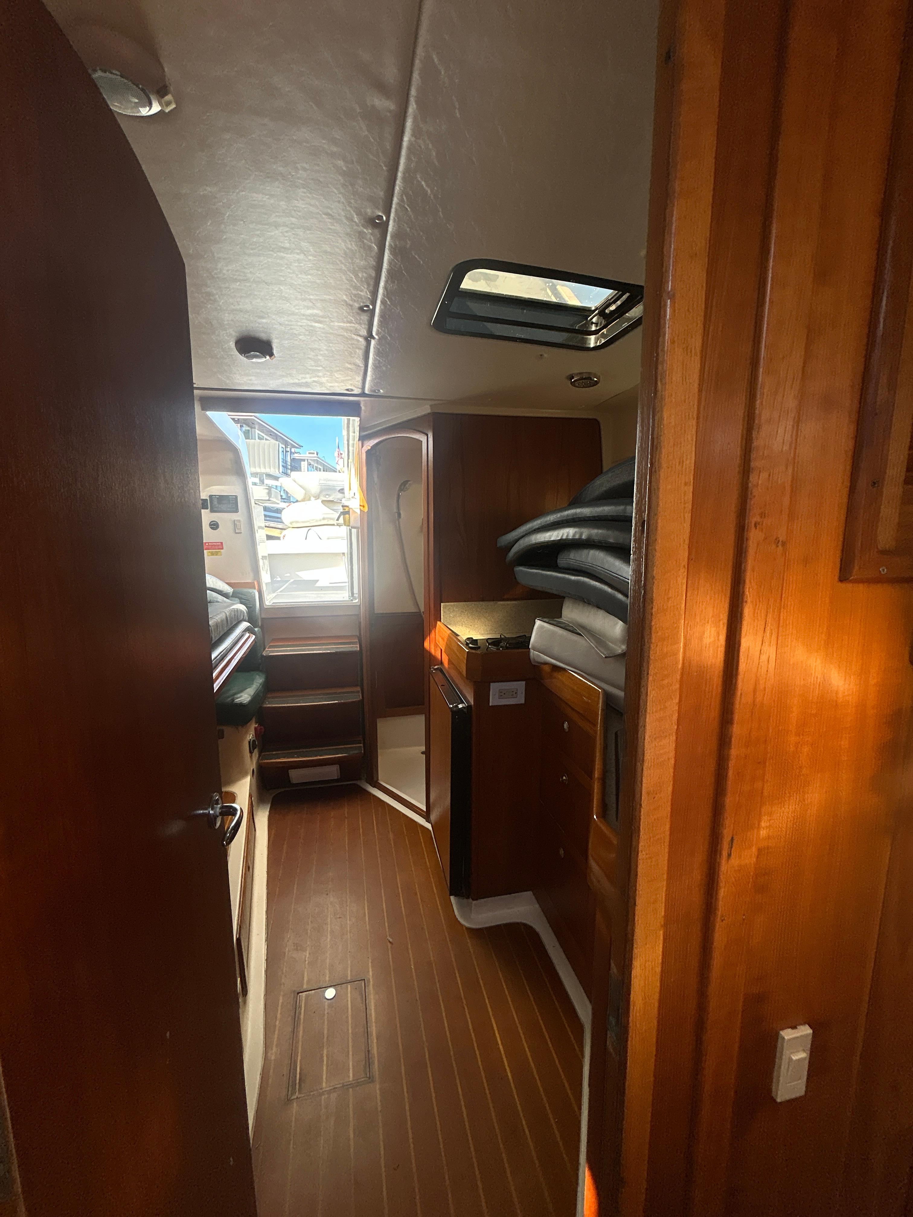 2000-mainship-pilot-34-power-9653207-20250115145209691-1_XLARGE