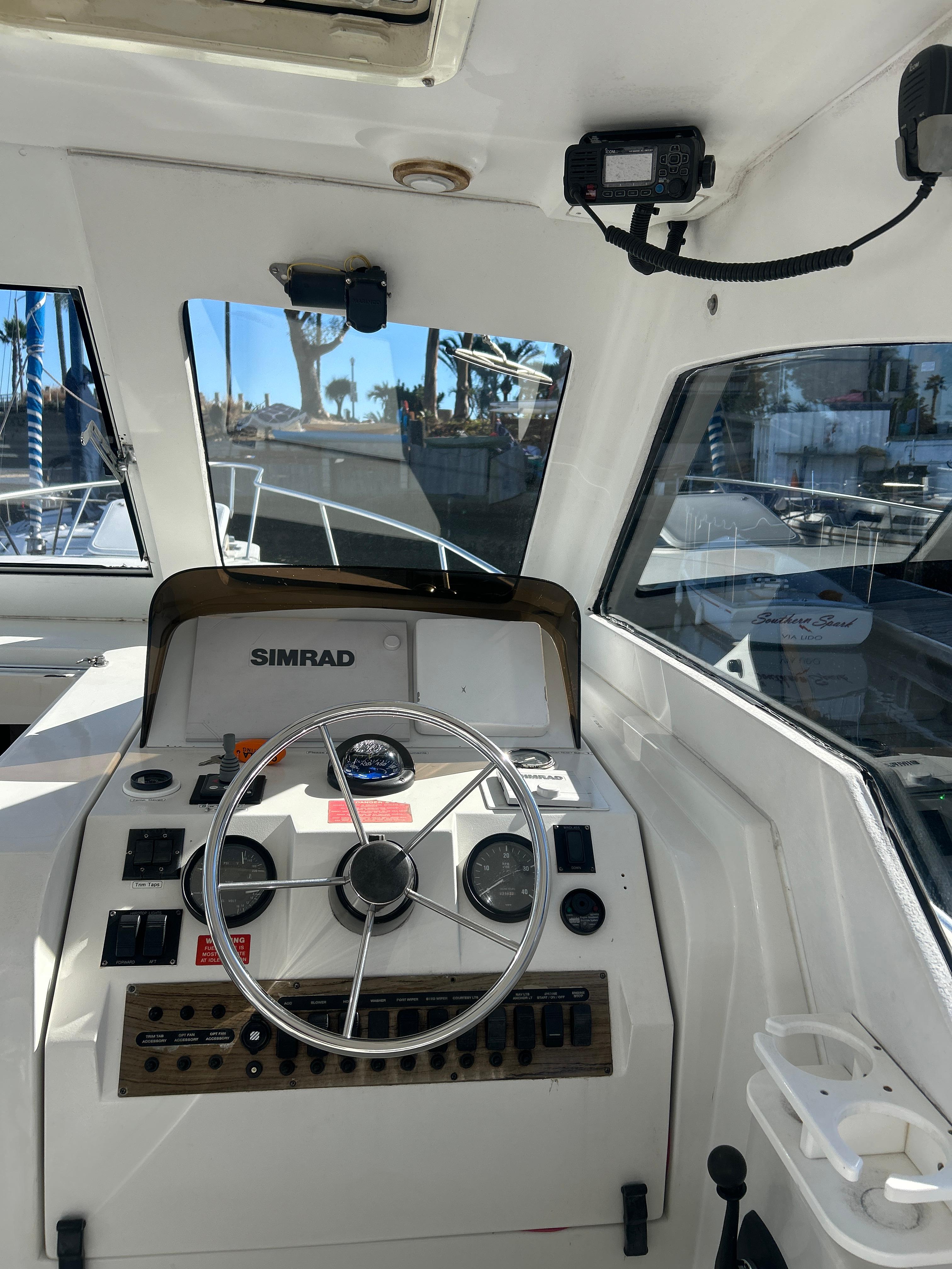 2000-mainship-pilot-34-power-9653207-20250115145221879-1_XLARGE