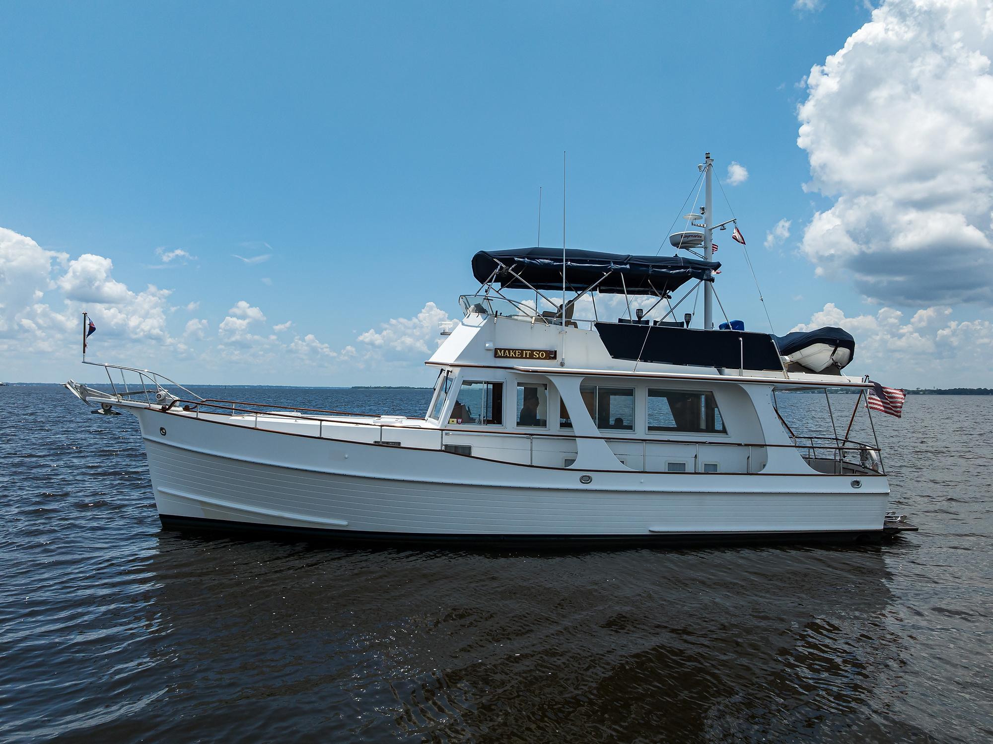yacht-image