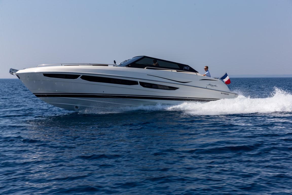 yacht broker frejus