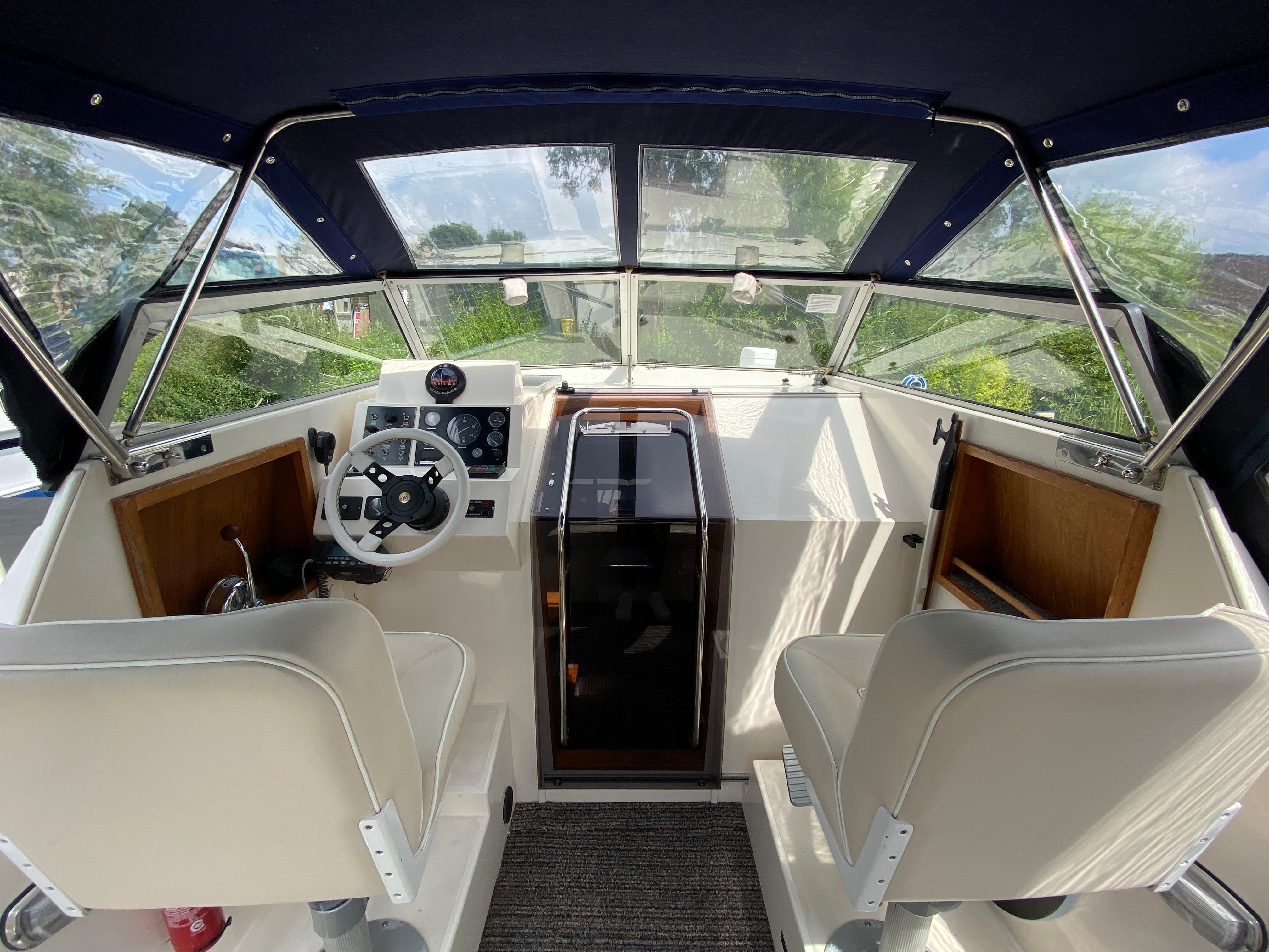1992 Sheerline 740 Aft cockpit