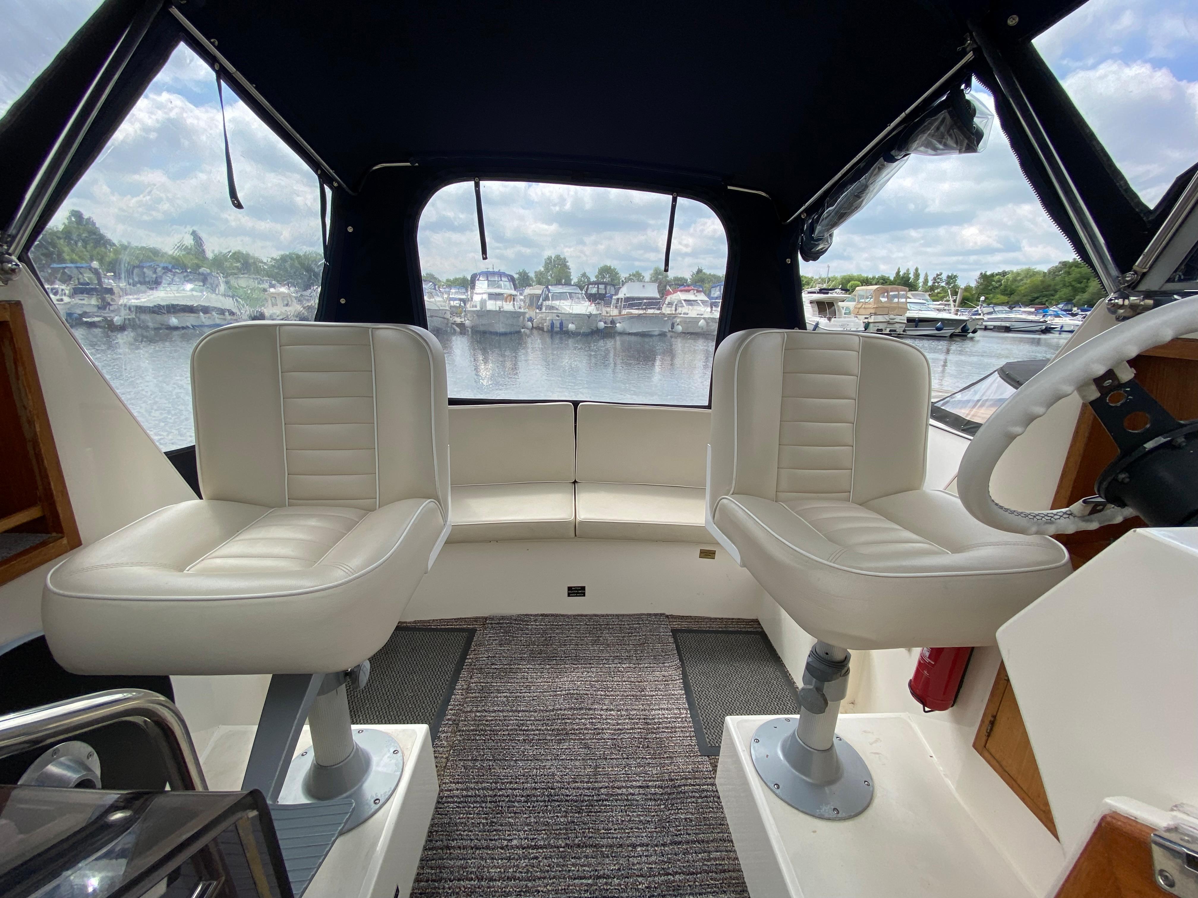 1992 Sheerline 740 Aft cockpit
