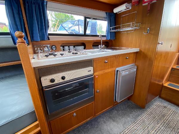 1992 Sheerline 740 Aft cockpit