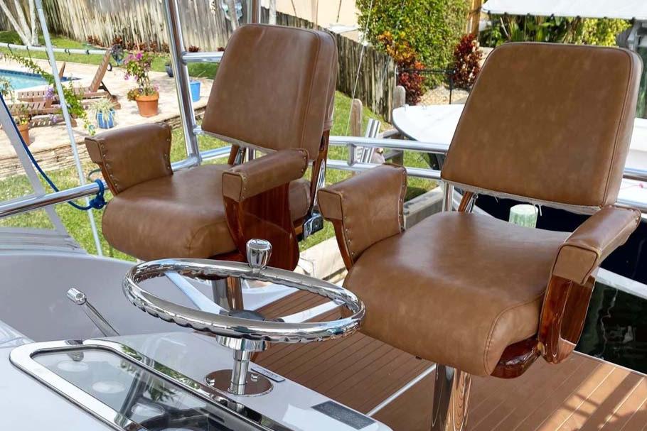 Helm Seating