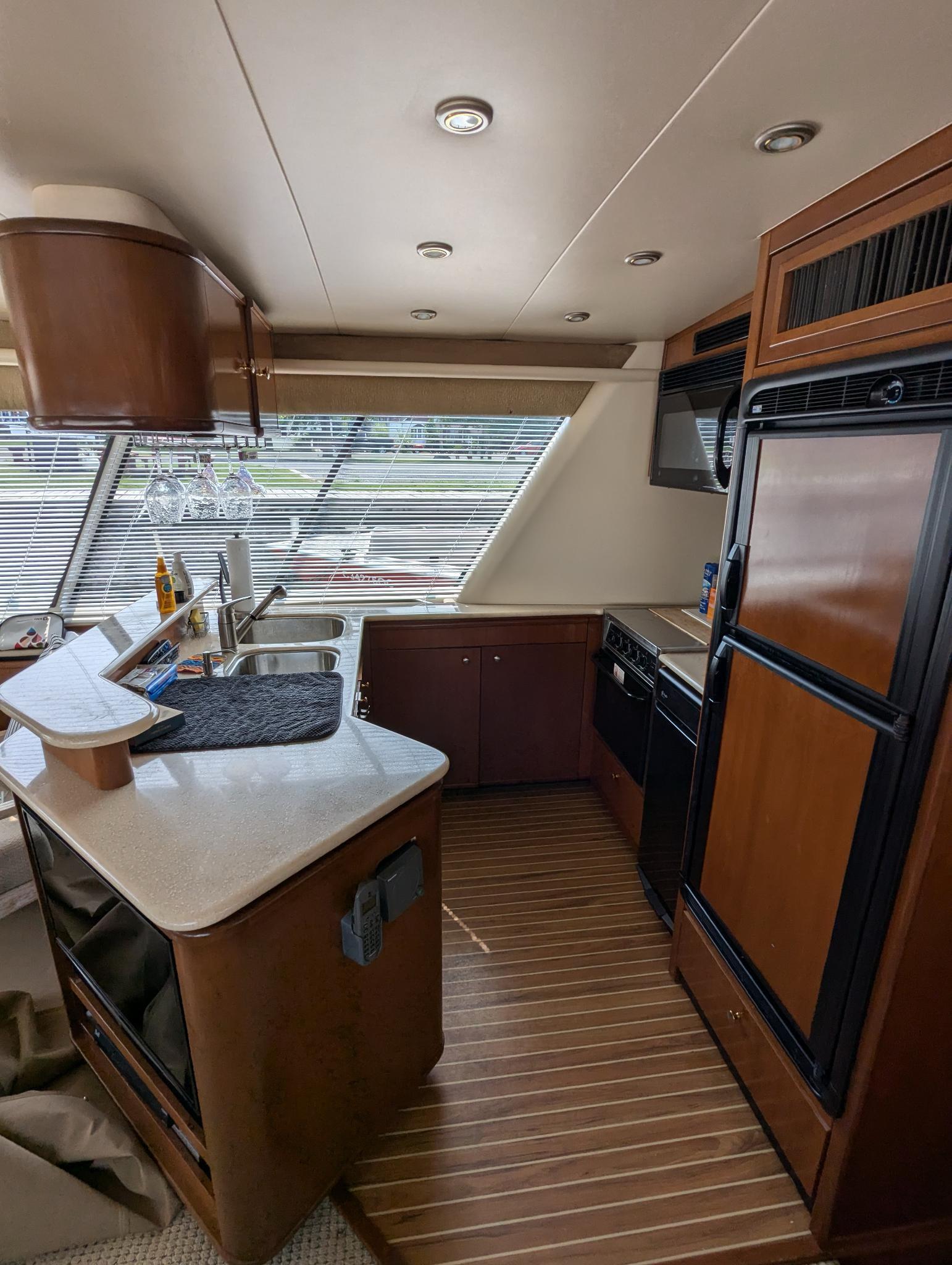2004-meridian-490-pilothouse-power-9513280-20240820115446431-1_XLARGE