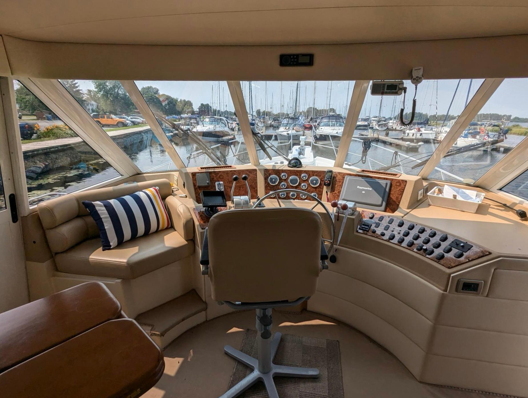 2004-meridian-490-pilothouse-power-9513280-20240820115449937-1_XLARGE