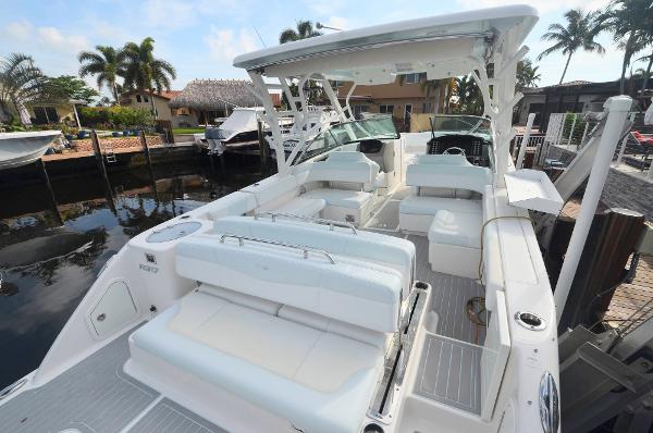 31' Robalo, Listing Number 100914213, - Photo No. 13