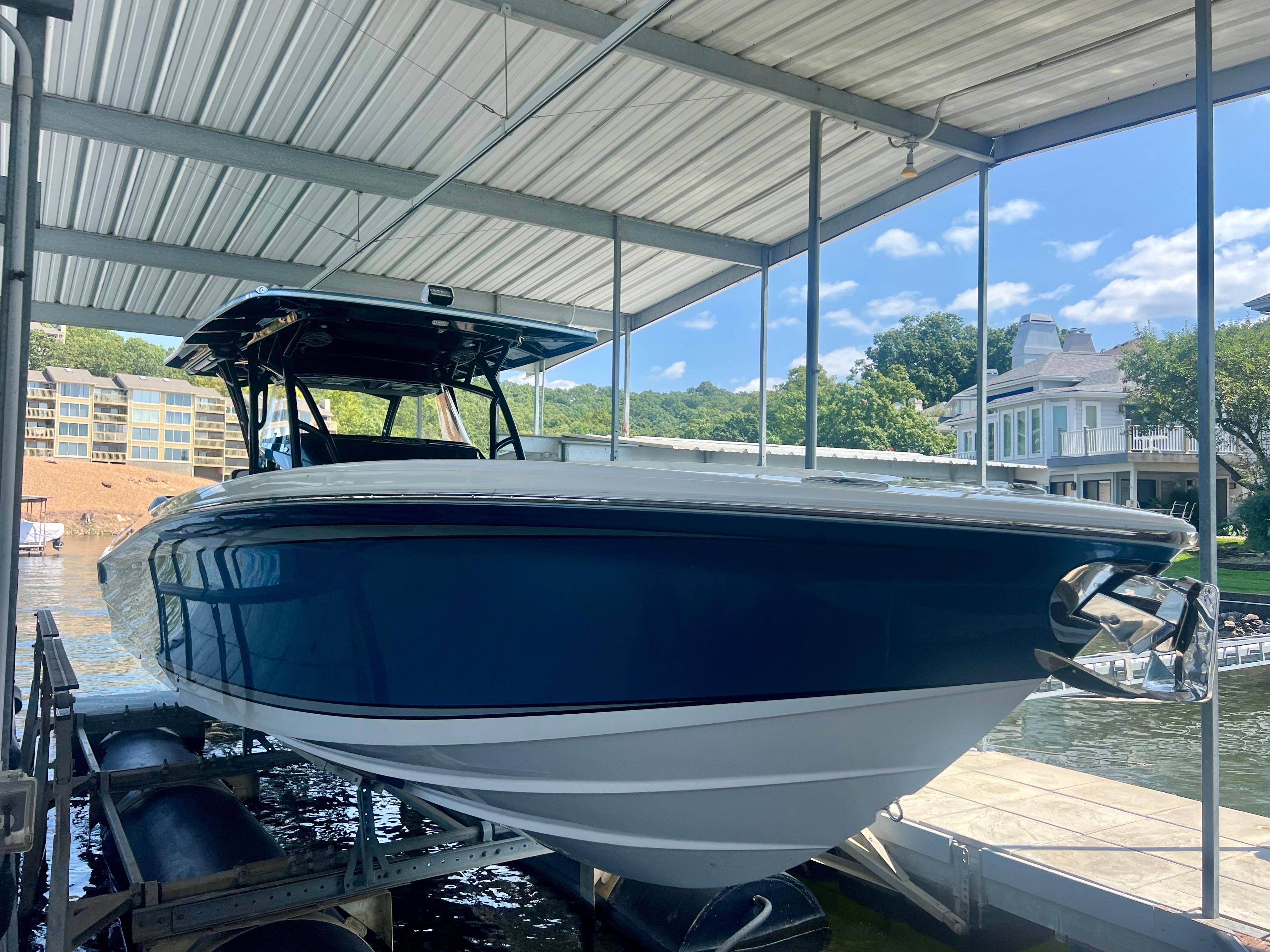 Nor-Tech-340 Sport Center Console 2023 -MO-US-9747759 | Thumbnail
