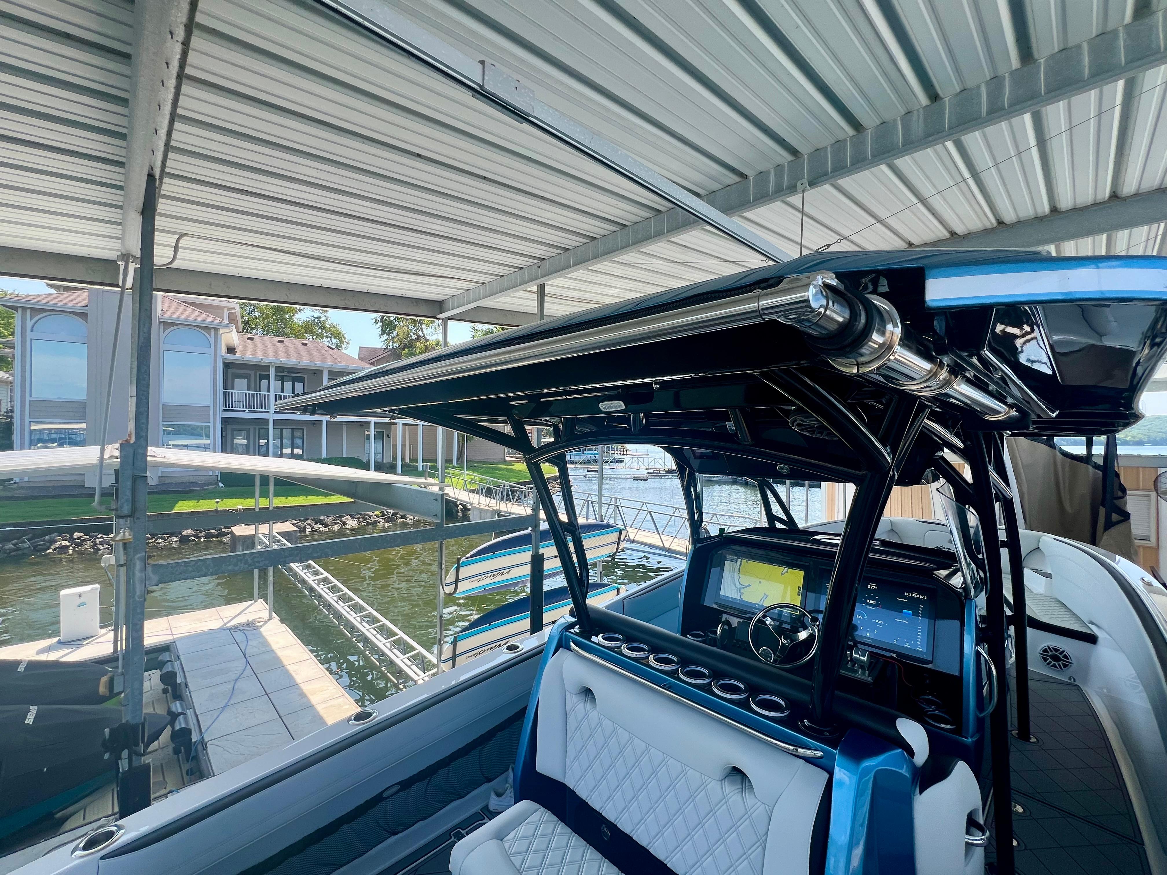 Nor-Tech-340 Sport Center Console 2023 -MO-US-9747759 | Thumbnail