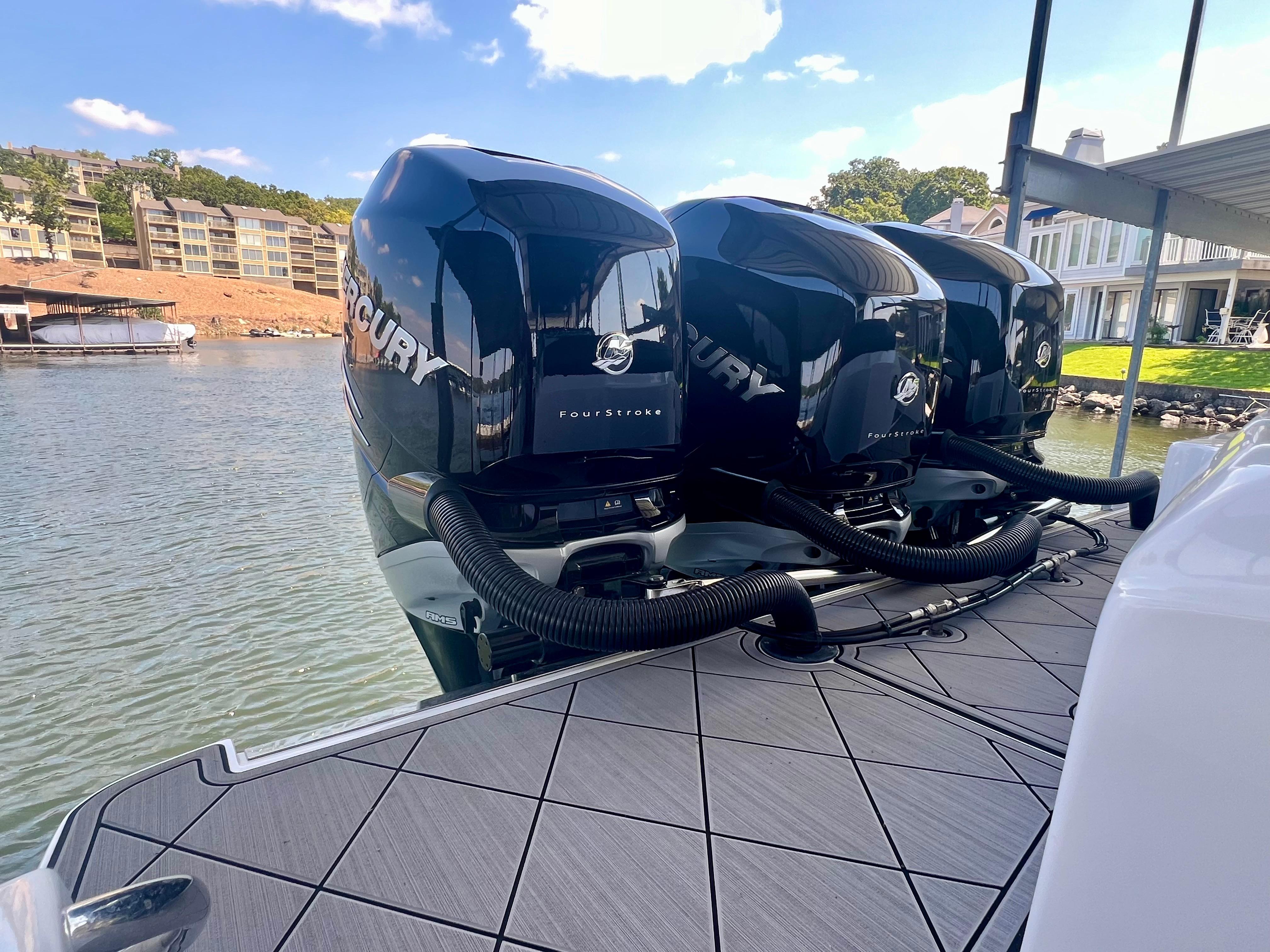Nor-Tech-340 Sport Center Console 2023 -MO-US-9747759 | Thumbnail