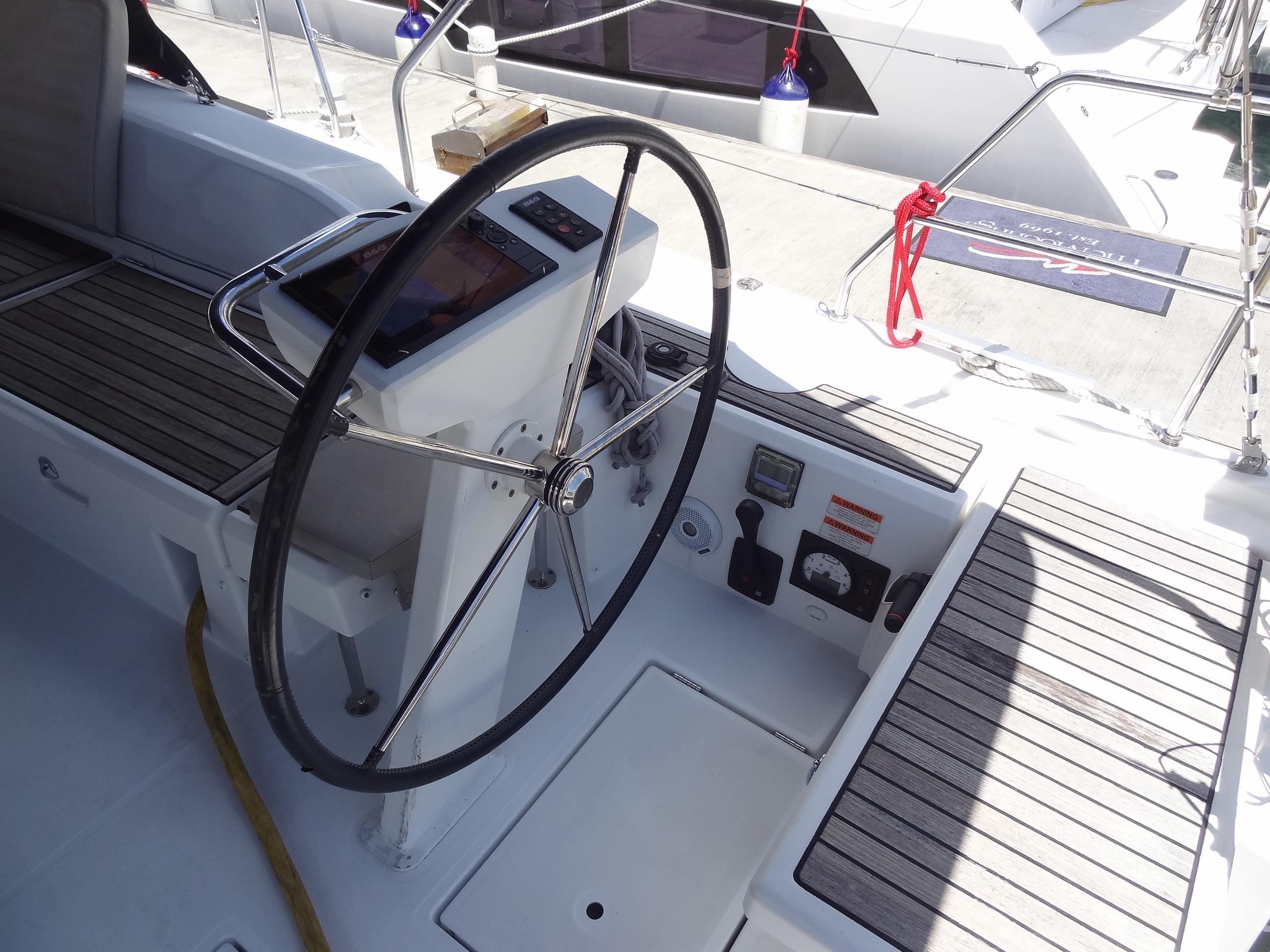 Yacht Photos Pics
