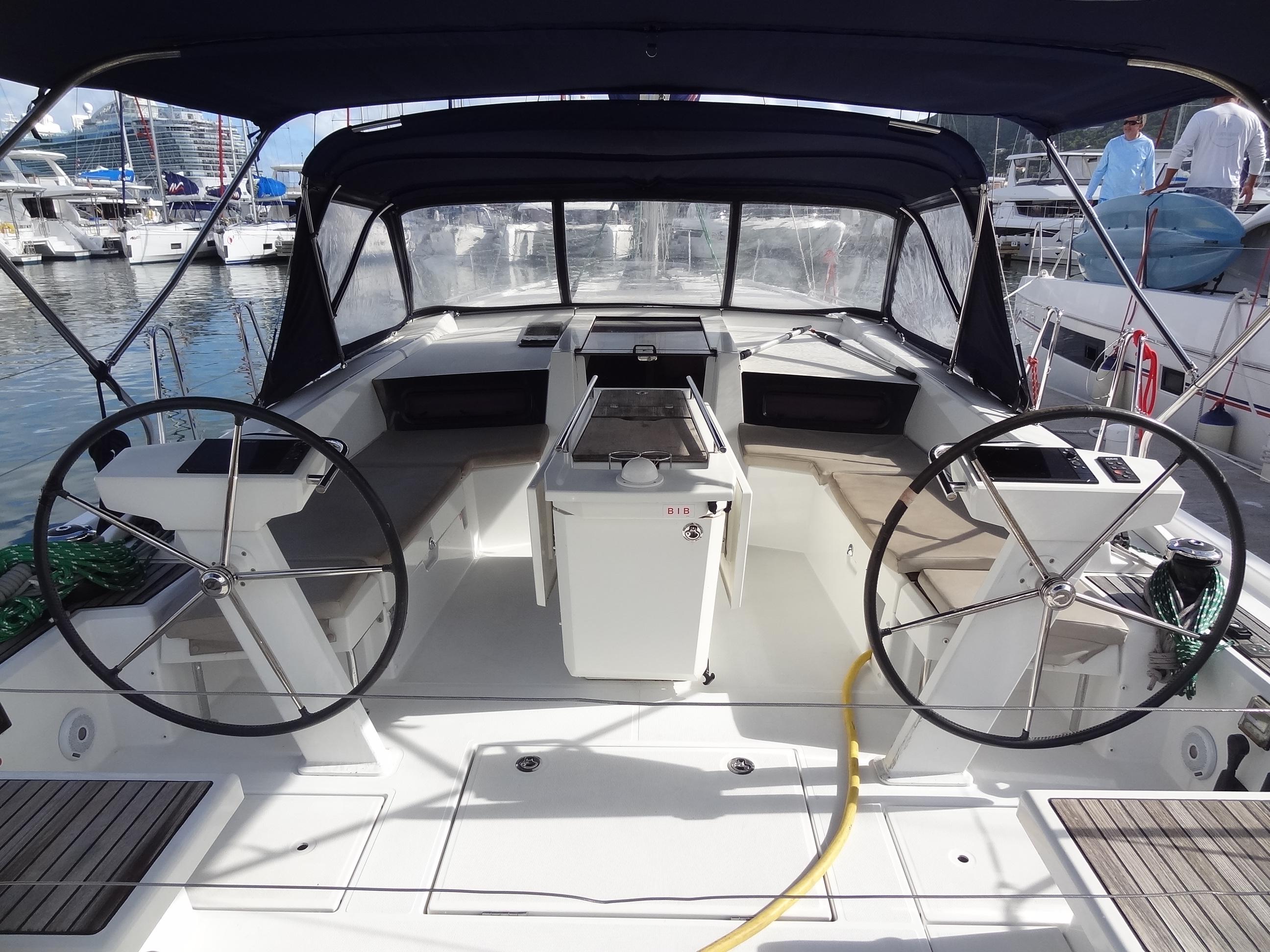 Yacht Photos Pics